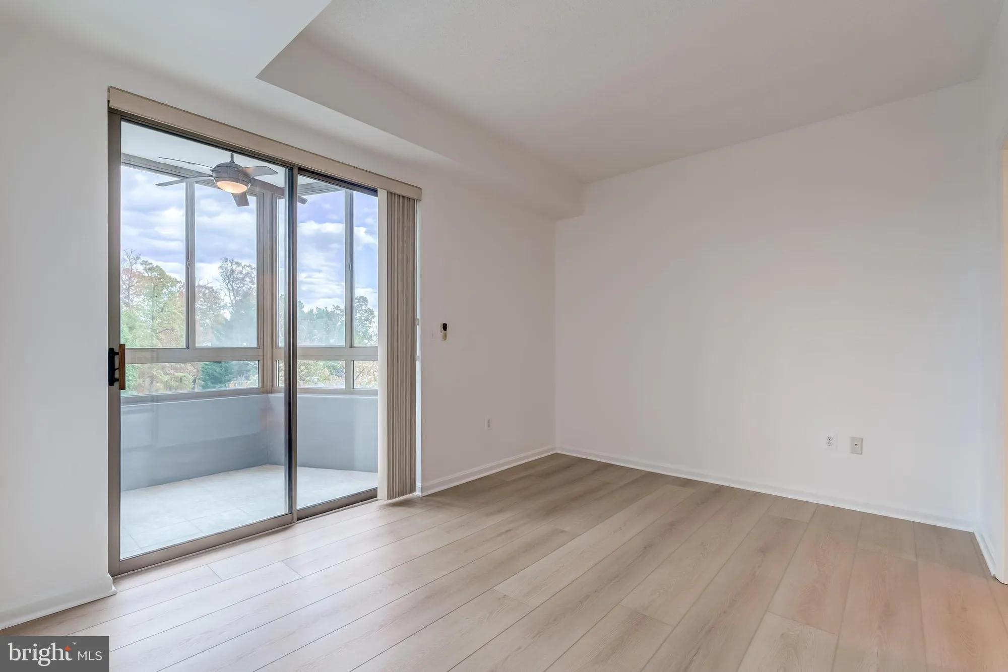 Property Slideshow image 12 of 42 | 19355 cypress ridge ter 114, Leesburg, VA, 20176