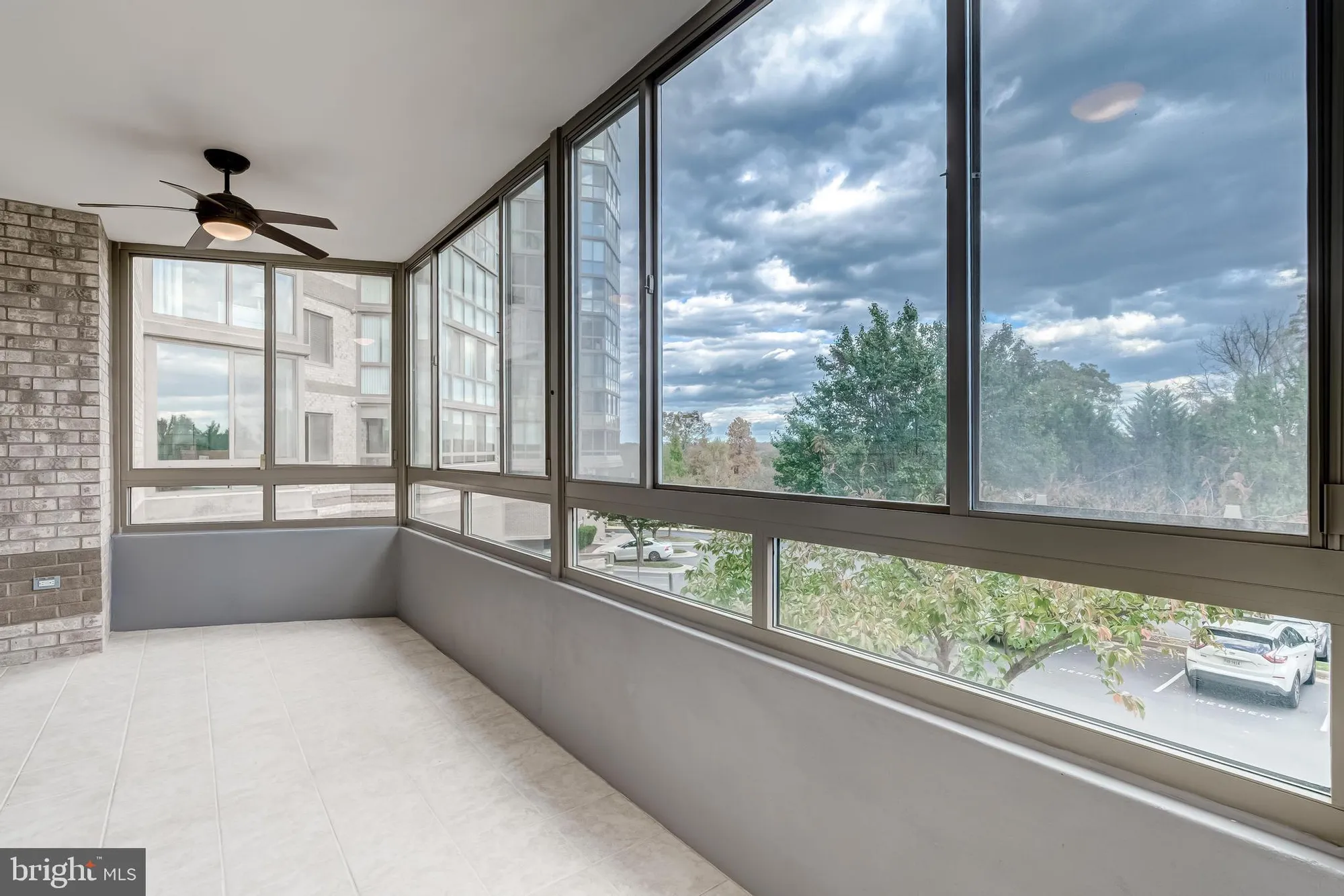 Property Slideshow image 15 of 42 | 19355 cypress ridge ter 114, Leesburg, VA, 20176