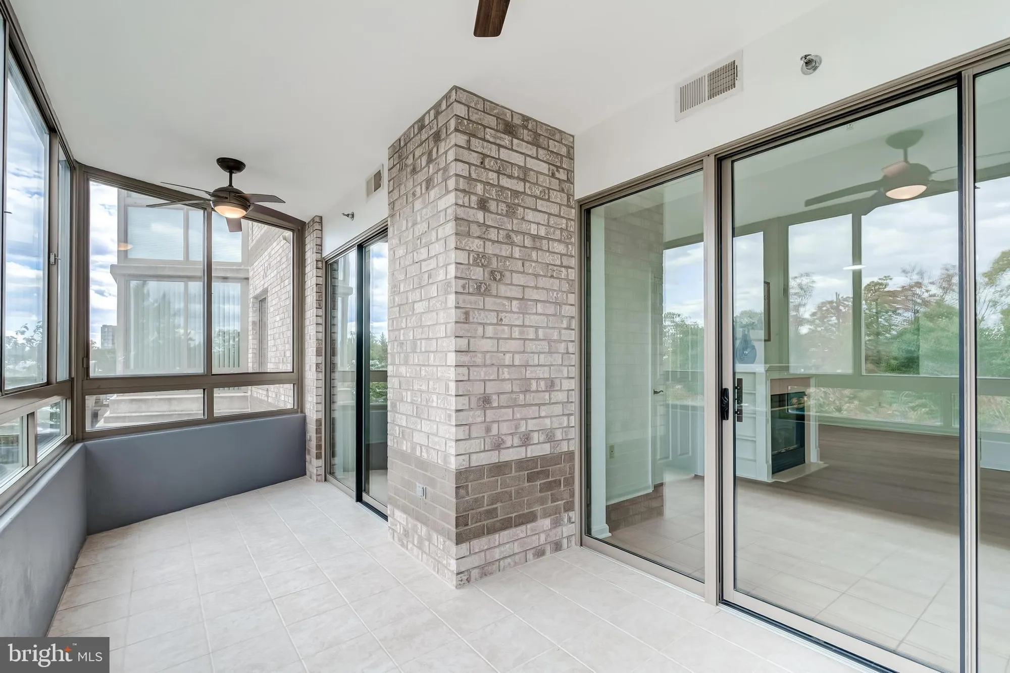 Property Slideshow image 14 of 42 | 19355 cypress ridge ter 114, Leesburg, VA, 20176