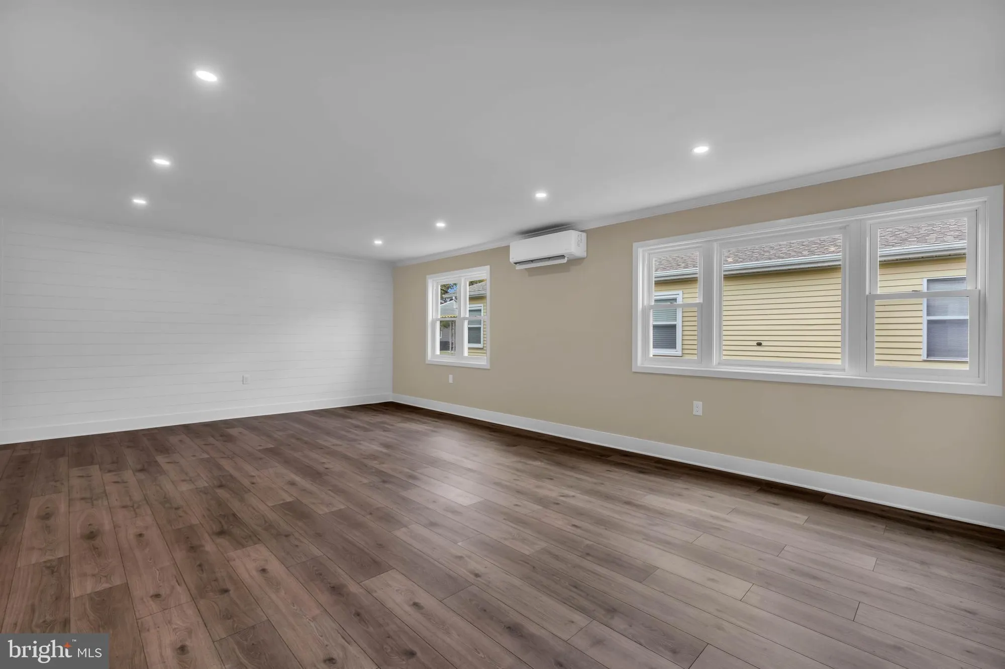 Property Slideshow image 7 of 26 | 94 troumaka st, Toms River, NJ, 08757