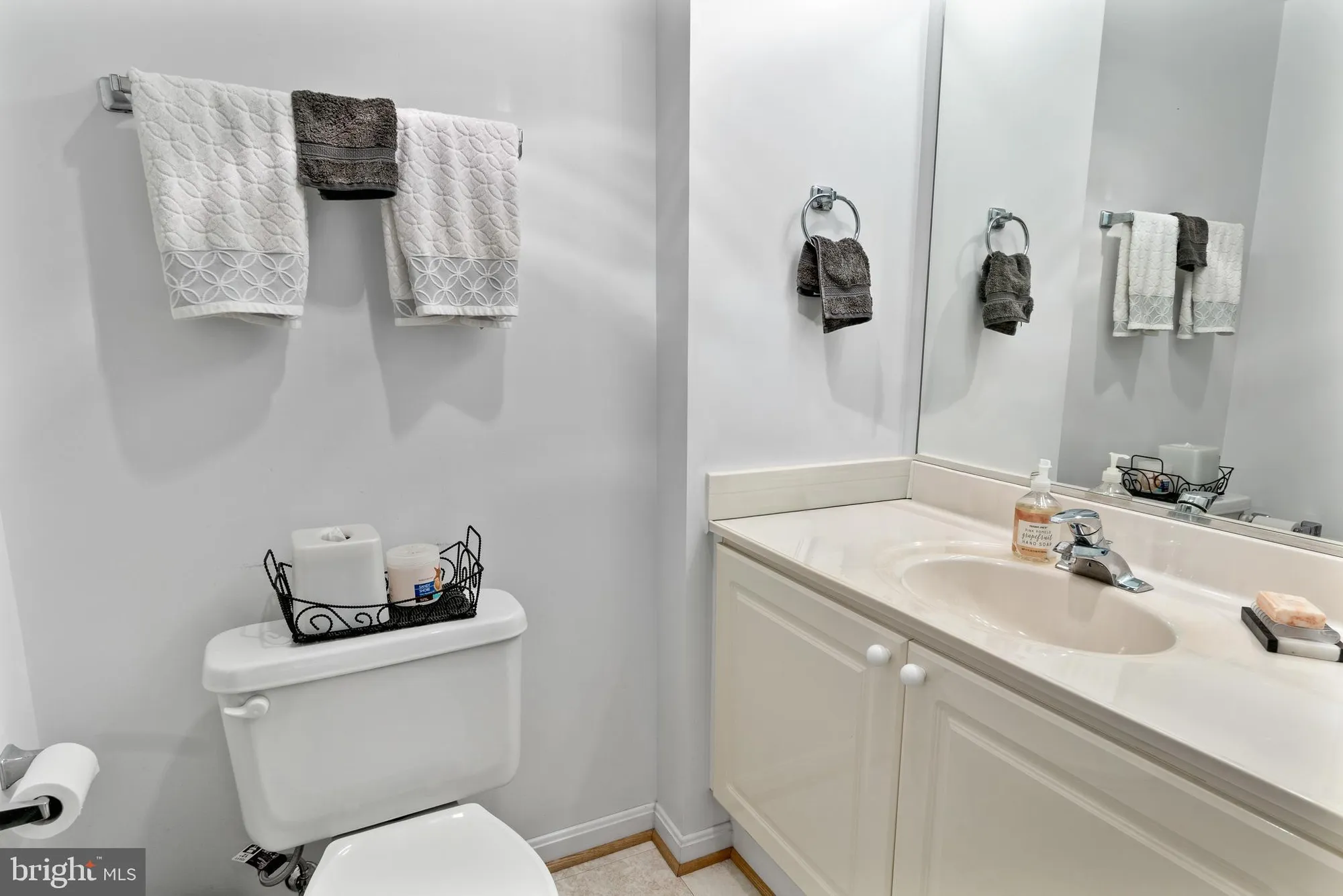 Property Slideshow image 16 of 30 | 2900 n leisure world blvd 301, Silver Spring, MD, 20906