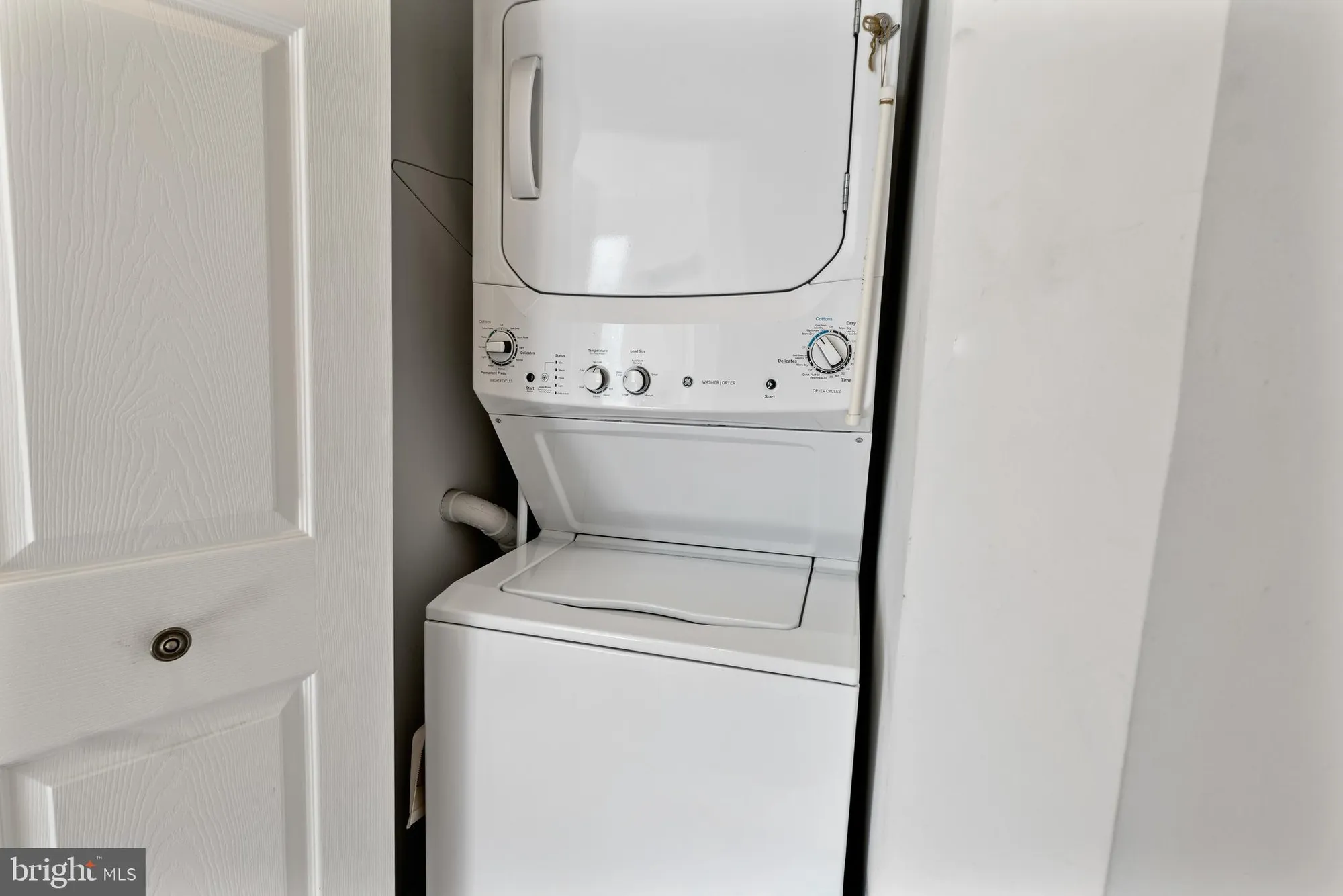 Property Slideshow image 17 of 30 | 2900 n leisure world blvd 301, Silver Spring, MD, 20906