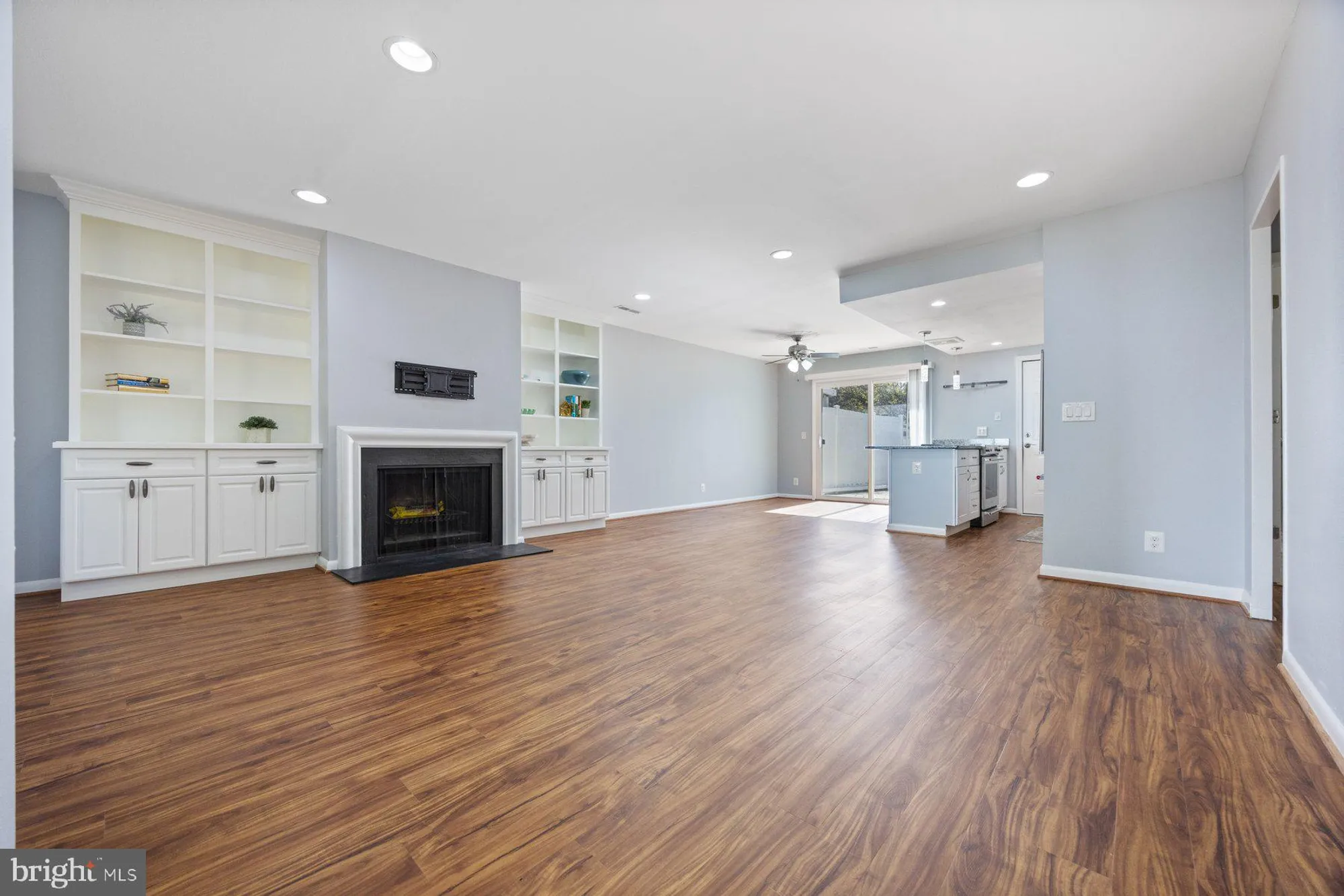 Property Slideshow image 4 of 41 | 3221 ludham dr # 191-a, Silver Spring, MD, 20906