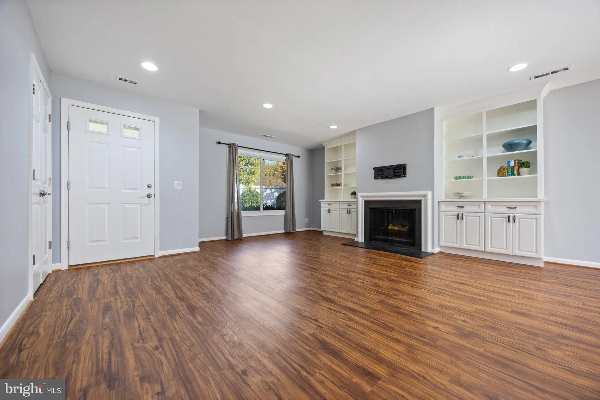 Property Slideshow image 6 of 41 | 3221 ludham dr # 191-a, Silver Spring, MD, 20906