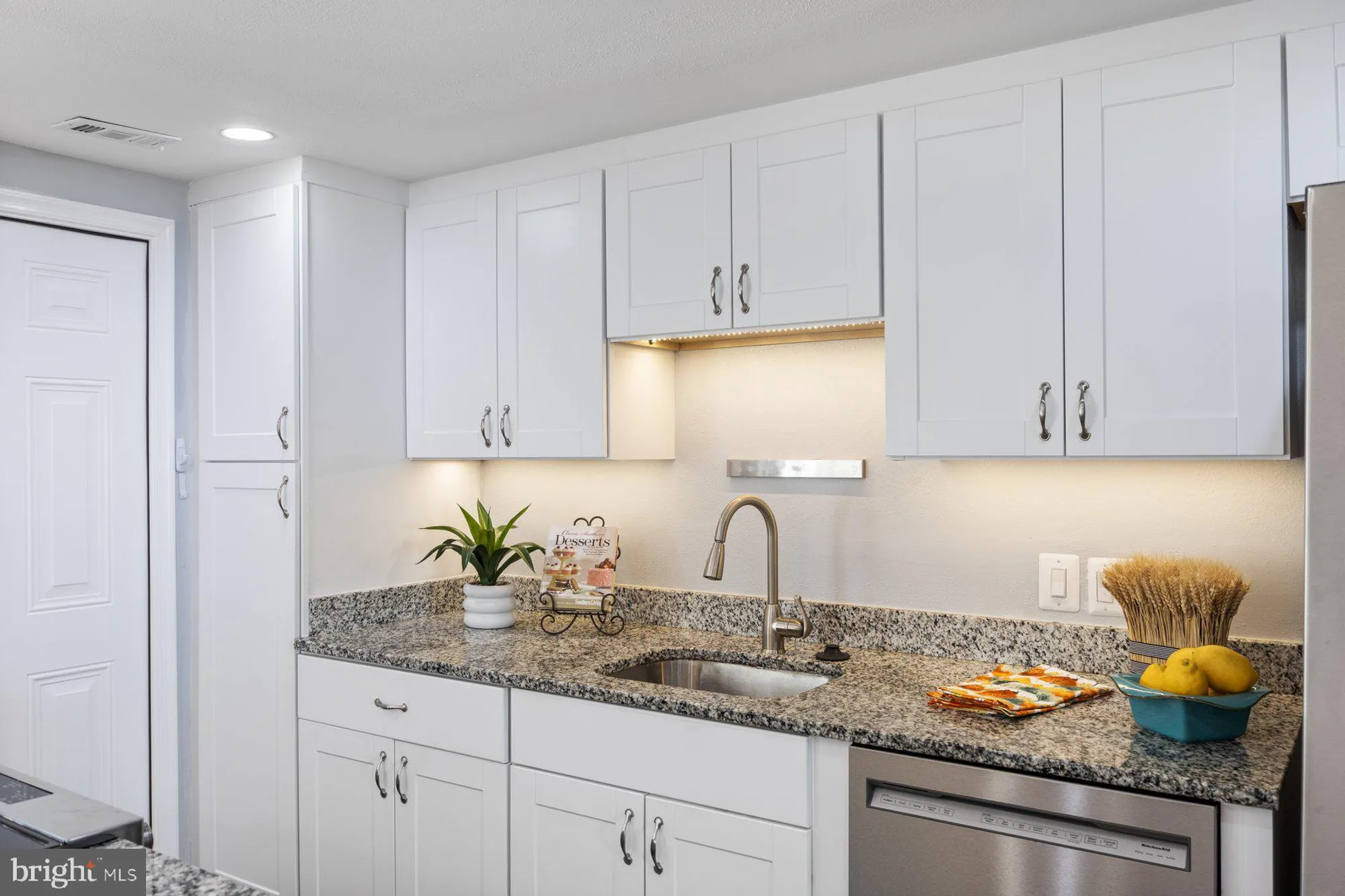 Property Slideshow image 17 of 41 | 3221 ludham dr # 191-a, Silver Spring, MD, 20906