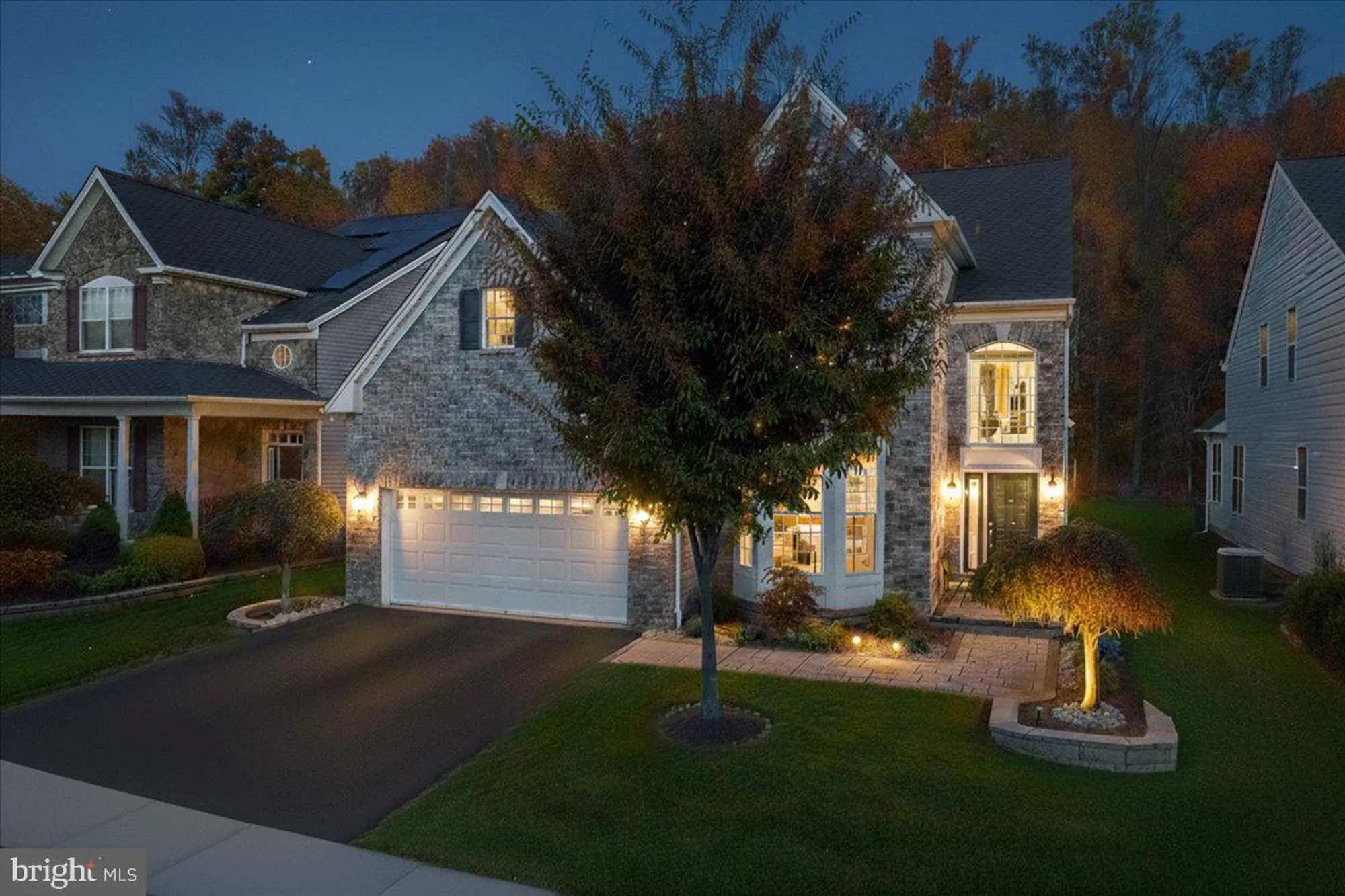 Property Slideshow image 3 of 13 | 20 bellingham dr, Kendall Park, NJ, 08824