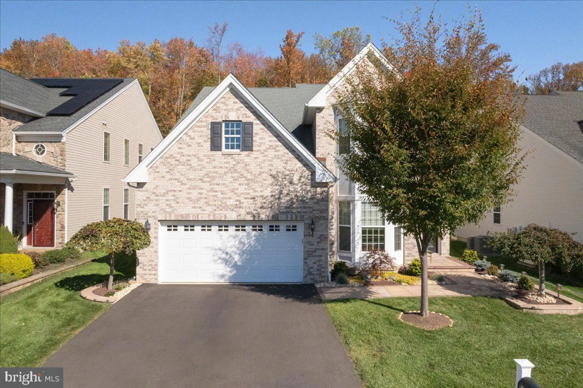 Property Slideshow image 2 of 13 | 20 bellingham dr, Kendall Park, NJ, 08824