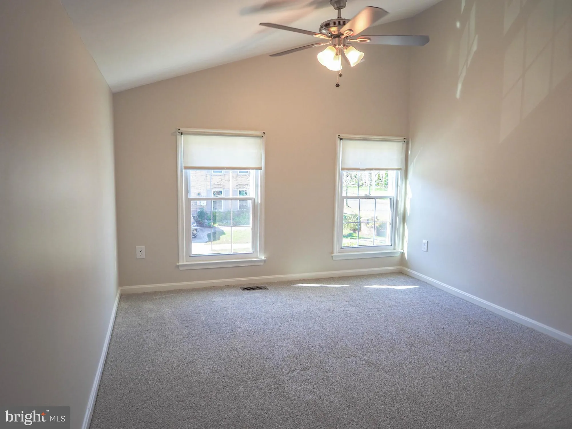 Property Slideshow image 28 of 34 | 916 sextant way, Annapolis, MD, 21401