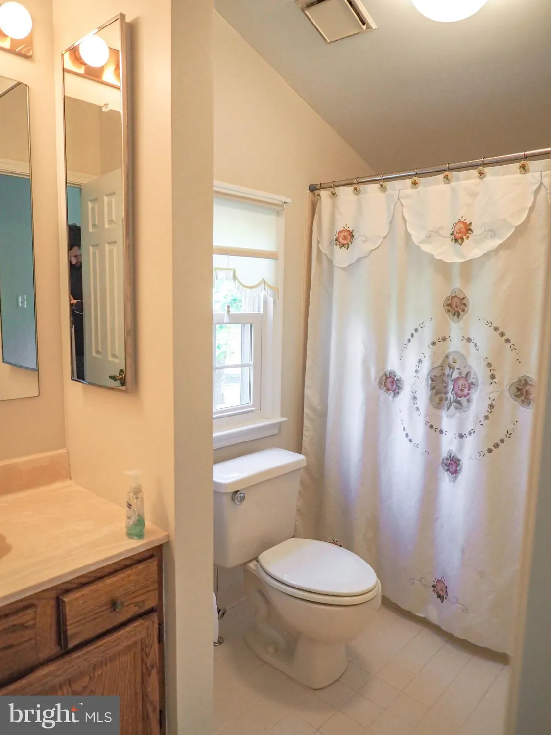 Property Slideshow image 19 of 34 | 916 sextant way, Annapolis, MD, 21401