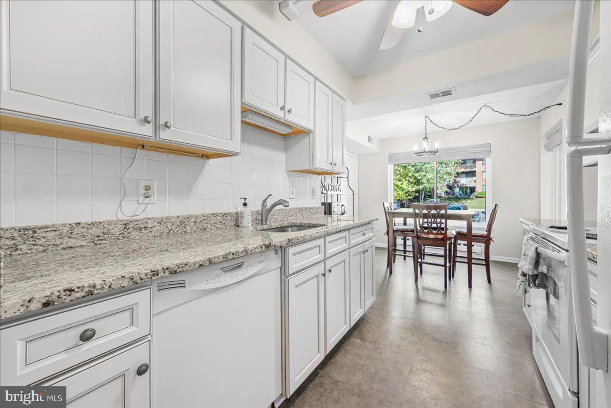 Property Slideshow image 9 of 37 | 15201 elkridge way 93-1f, Silver Spring, MD, 20906