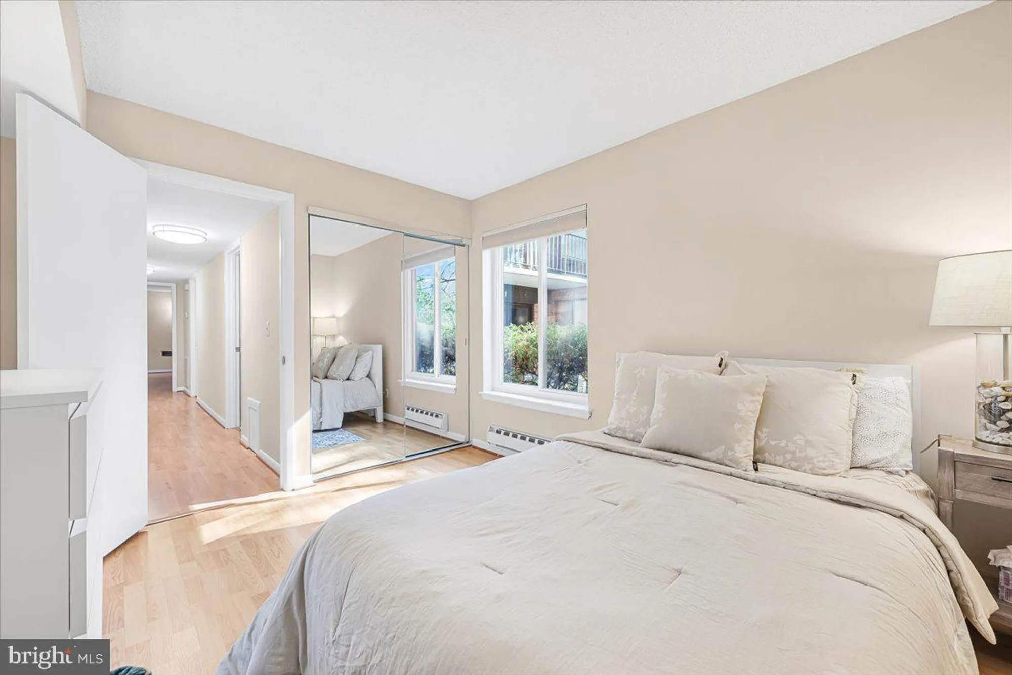 Property Slideshow image 15 of 37 | 15201 elkridge way 93-1f, Silver Spring, MD, 20906
