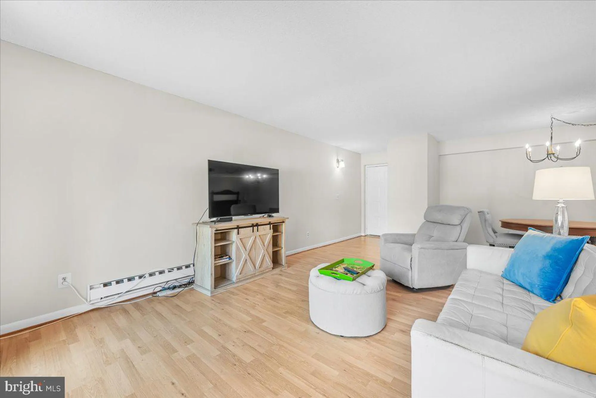 Property Slideshow image 4 of 37 | 15201 elkridge way 93-1f, Silver Spring, MD, 20906