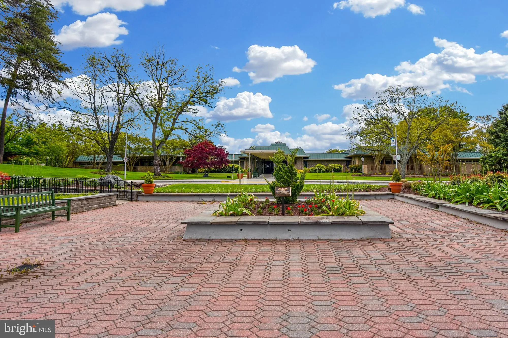 Property Slideshow image 28 of 37 | 15201 elkridge way 93-1f, Silver Spring, MD, 20906