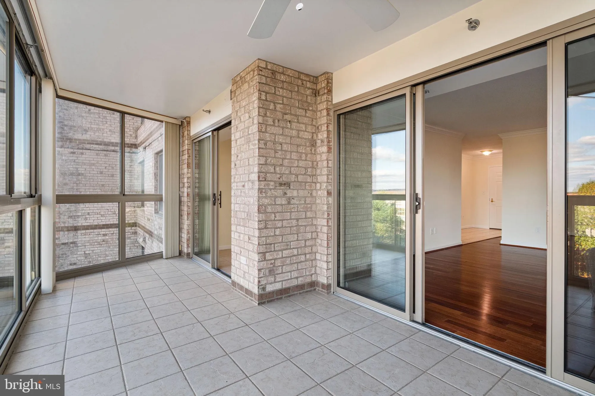 Property Slideshow image 14 of 46 | 19385 cypress ridge ter unit 415, Leesburg, VA, 20176