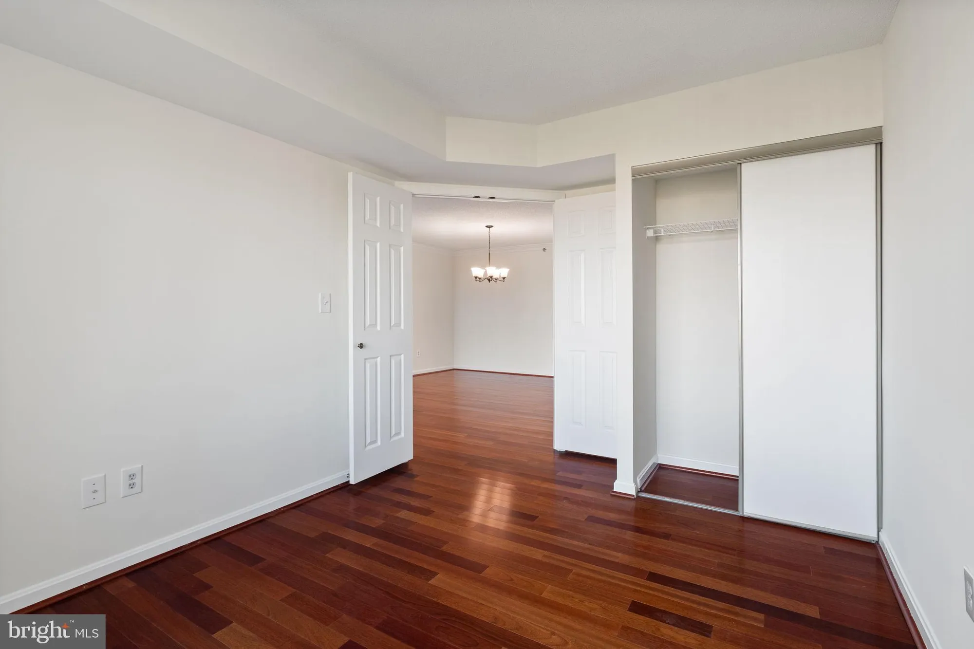Property Slideshow image 19 of 46 | 19385 cypress ridge ter unit 415, Leesburg, VA, 20176