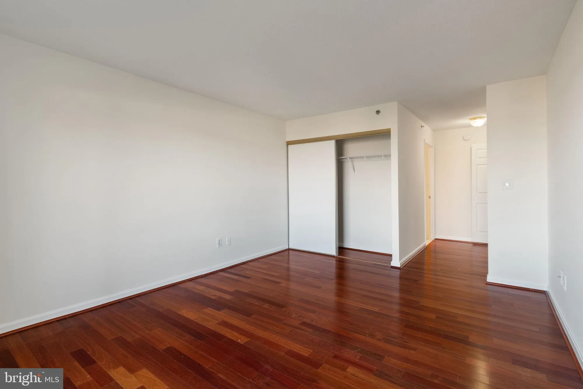 Property Slideshow image 36 of 46 | 19385 cypress ridge ter unit 415, Leesburg, VA, 20176