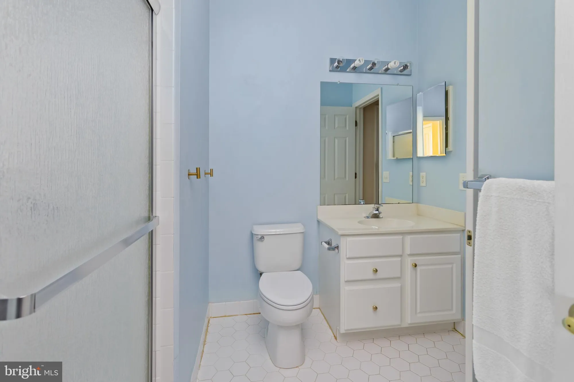 Property Slideshow image 24 of 33 | 33 bunker hill dr, Allentown, NJ, 08501
