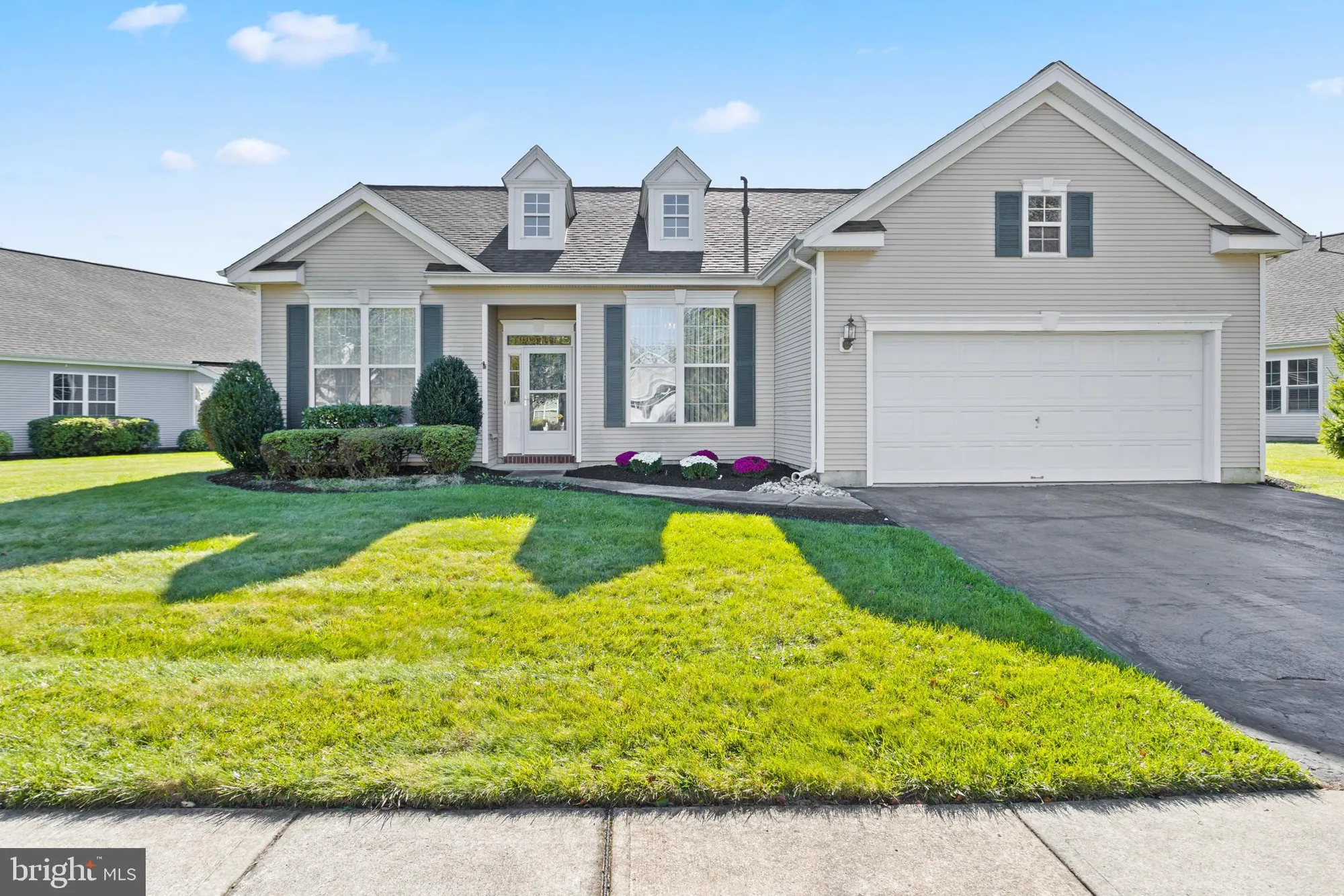 Property Slideshow image 1 of 33 | 33 bunker hill dr, Allentown, NJ, 08501