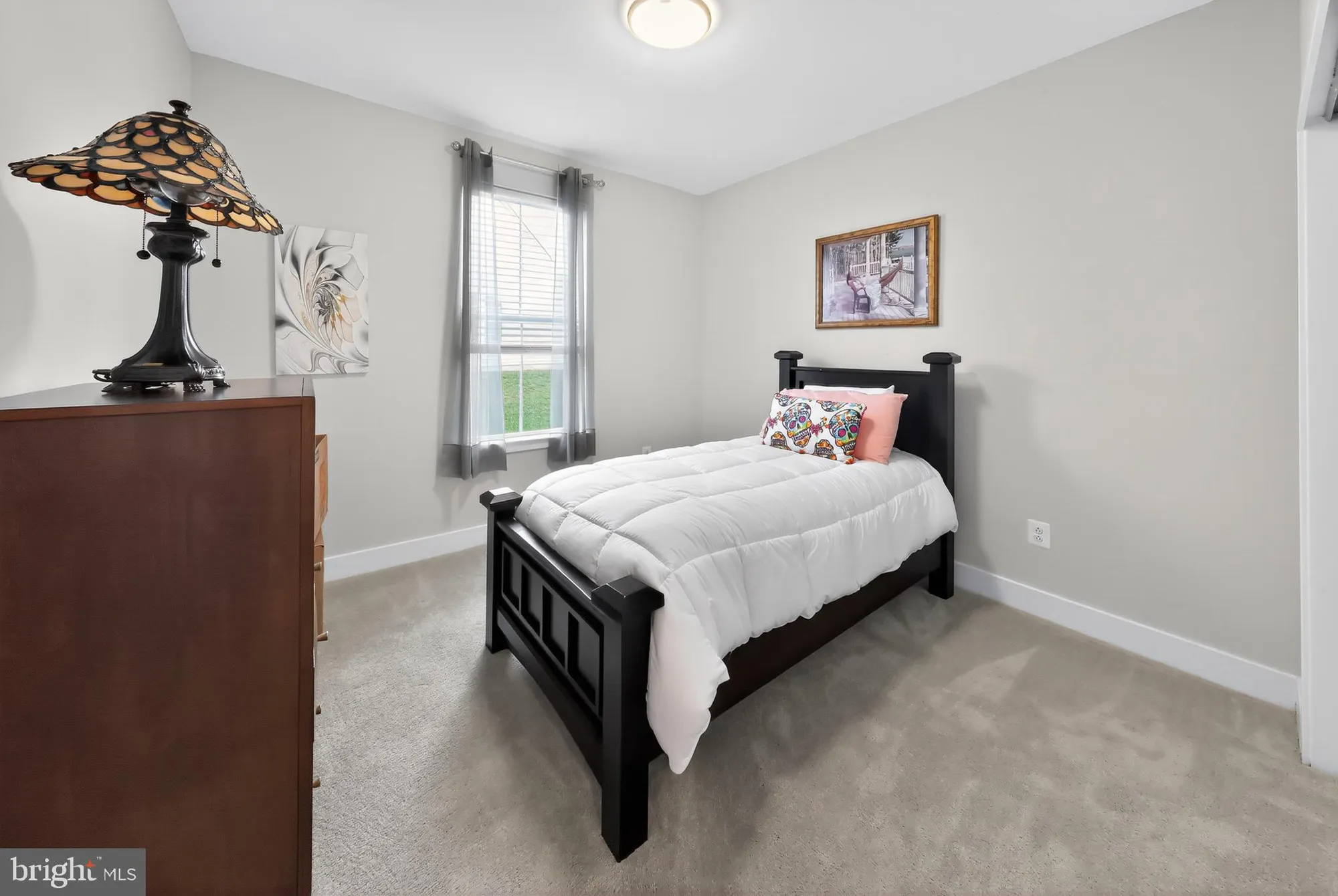 Property Slideshow image 11 of 14 | 663 mayfield falls dr, Newark, DE, 19702