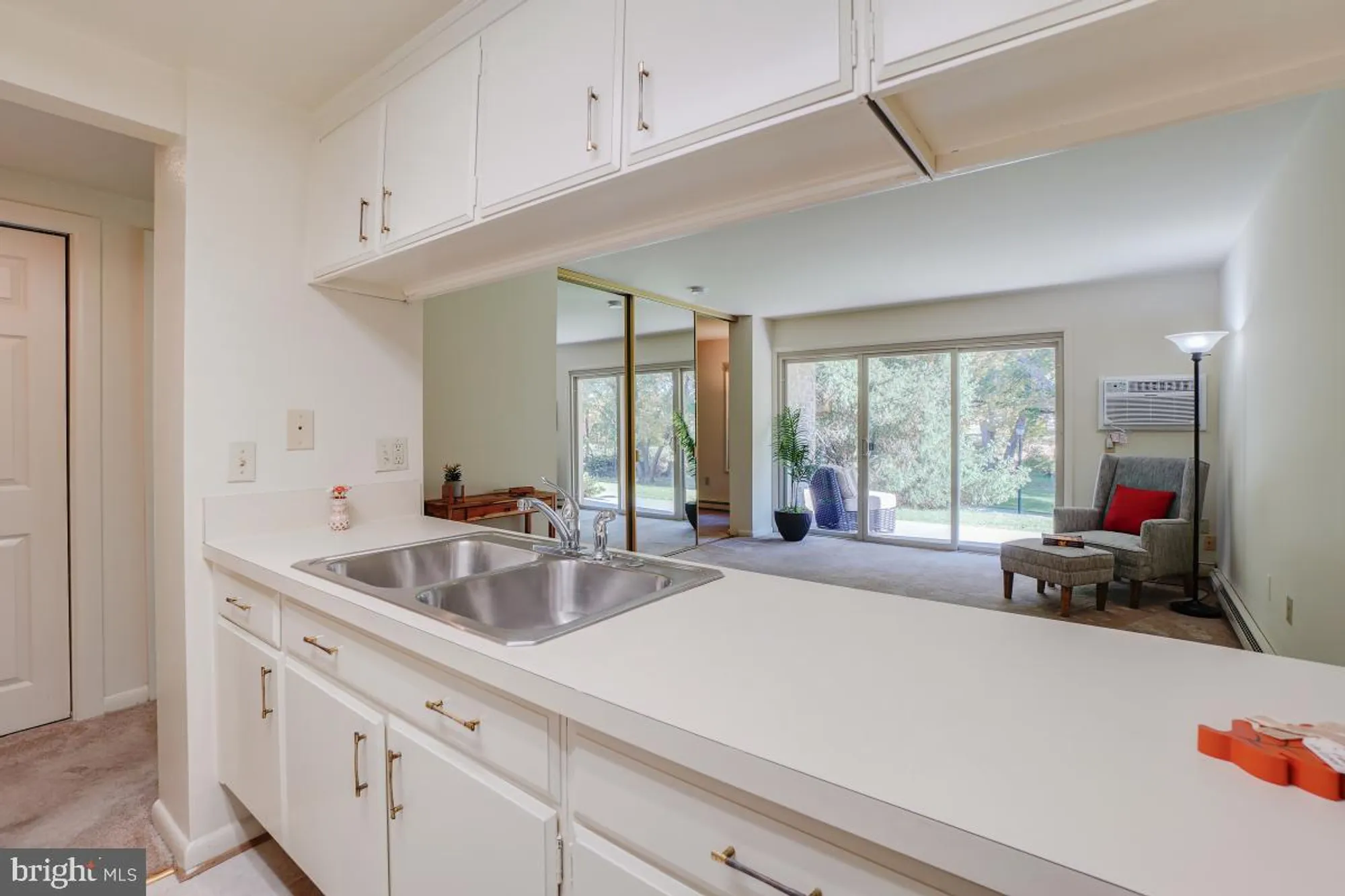 Property Slideshow image 3 of 10 | 3314 chiswick ct 62-1g, Silver Spring, MD, 20906