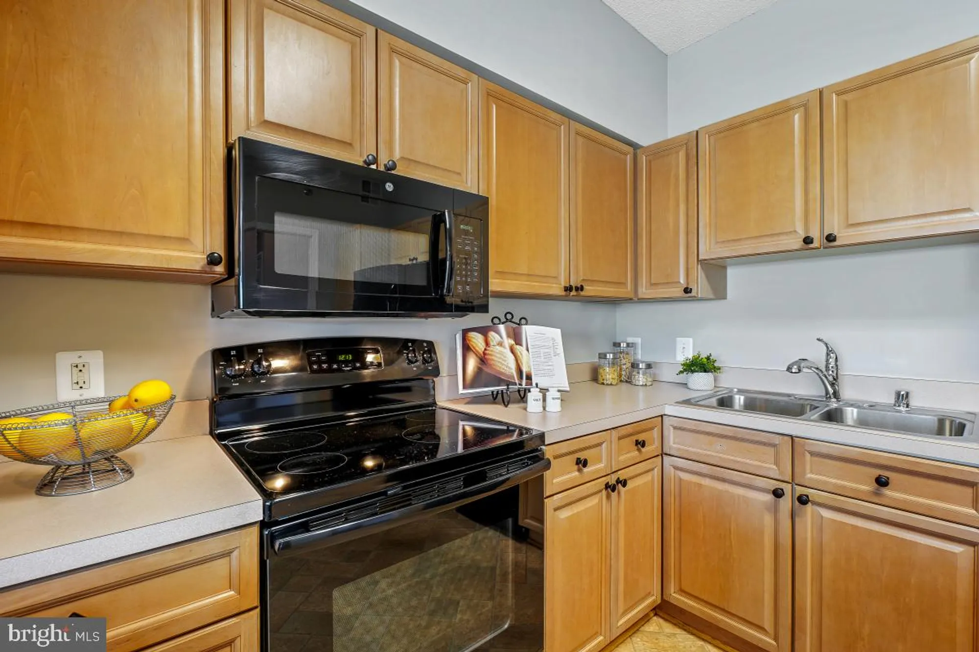 Property Slideshow image 7 of 30 | 3005 s leisure world blvd apt 624, Silver Spring, MD, 20906