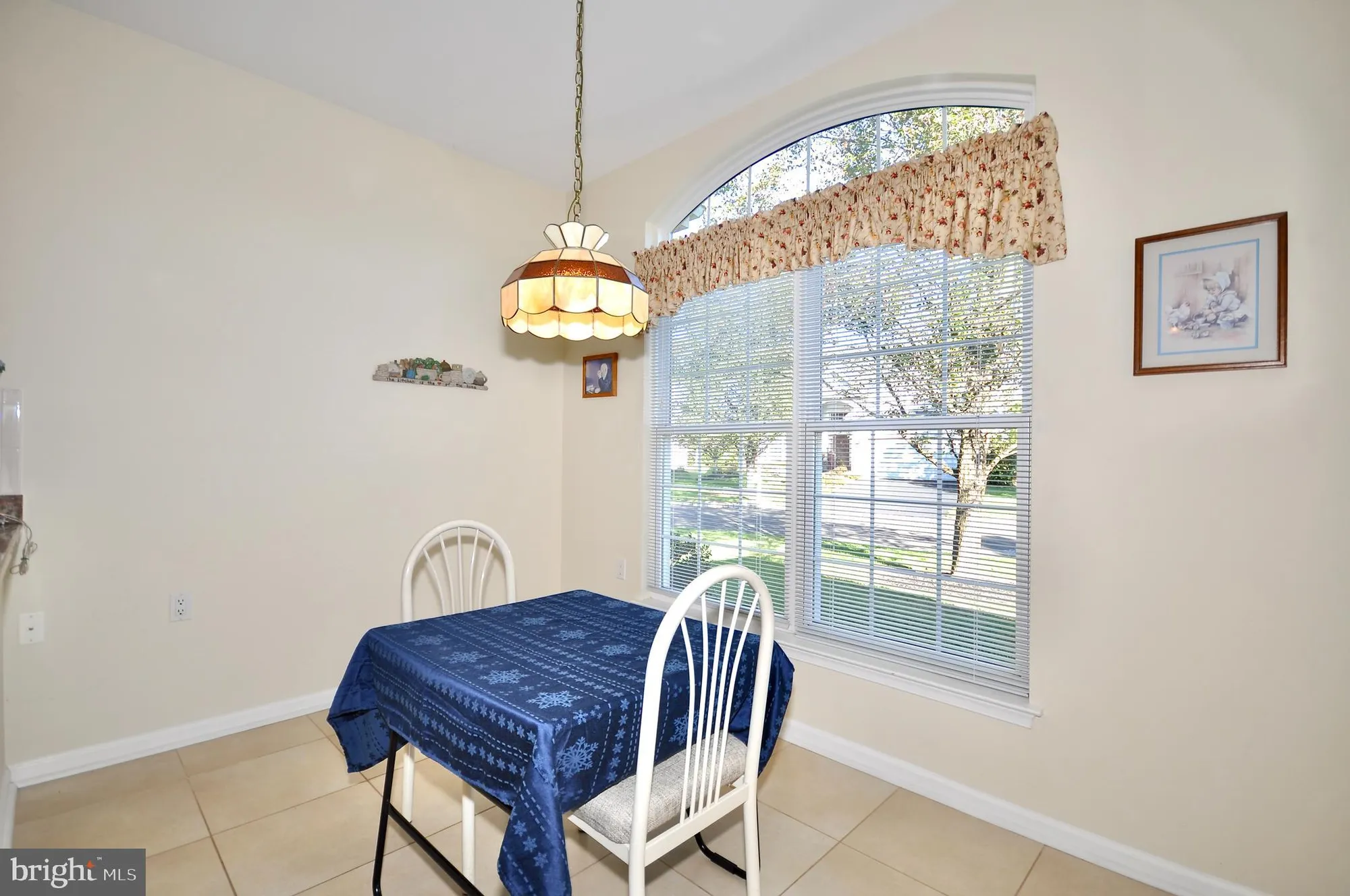Property Slideshow image 13 of 30 | 753 s settlers cir, Warrington, PA, 18976