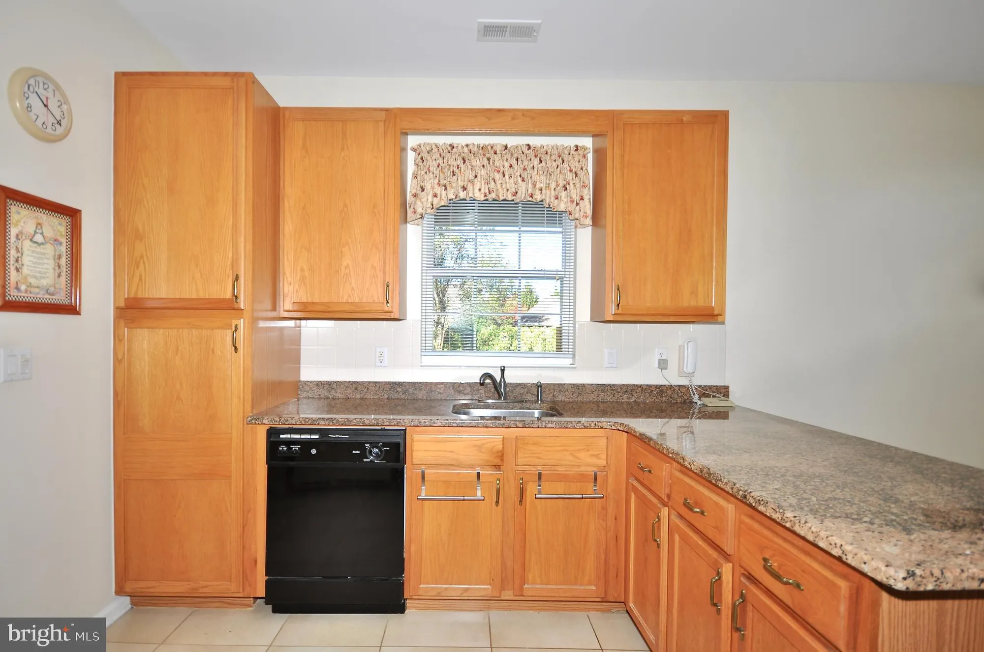 Property Slideshow image 12 of 30 | 753 s settlers cir, Warrington, PA, 18976