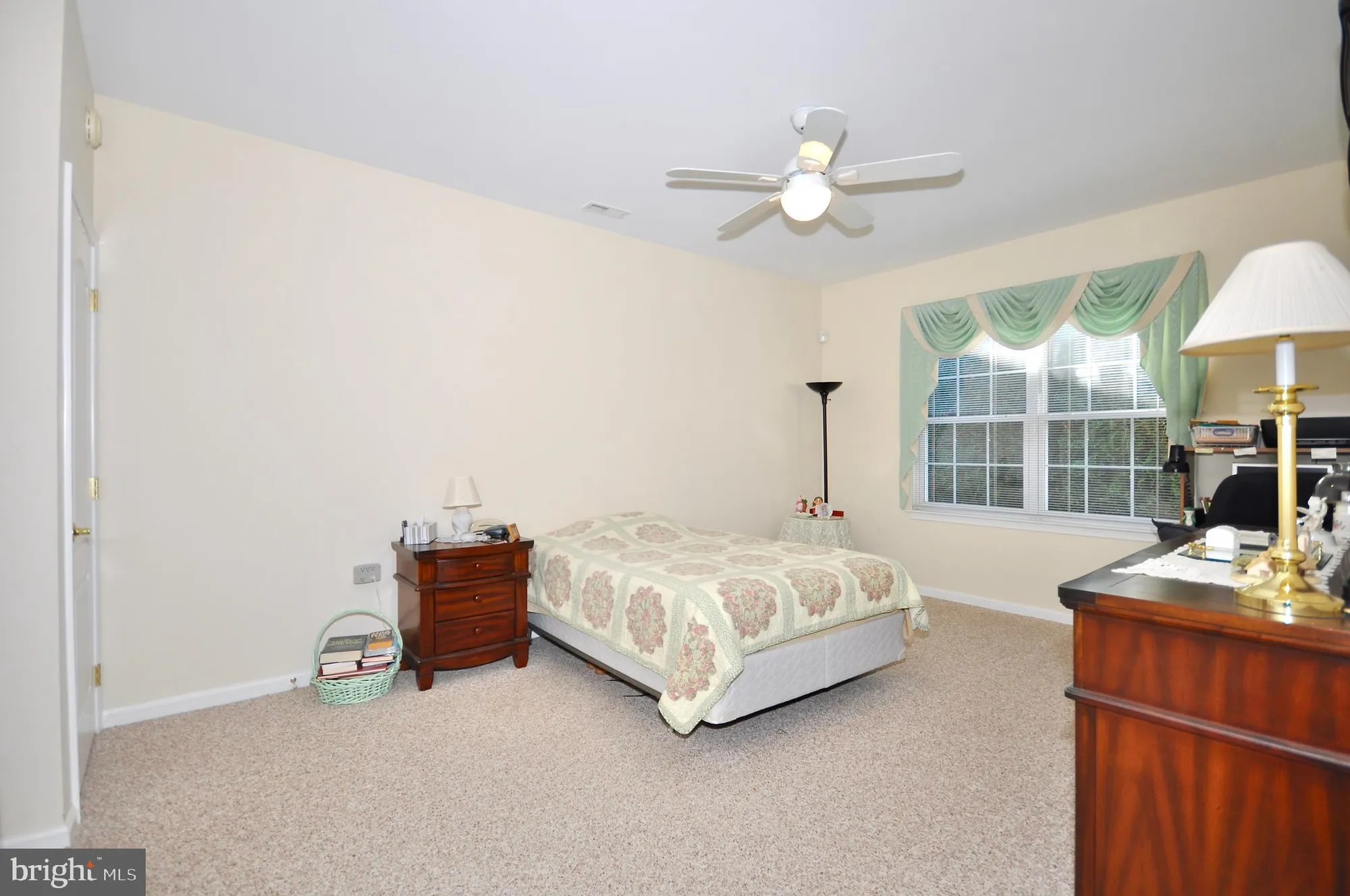 Property Slideshow image 16 of 30 | 753 s settlers cir, Warrington, PA, 18976