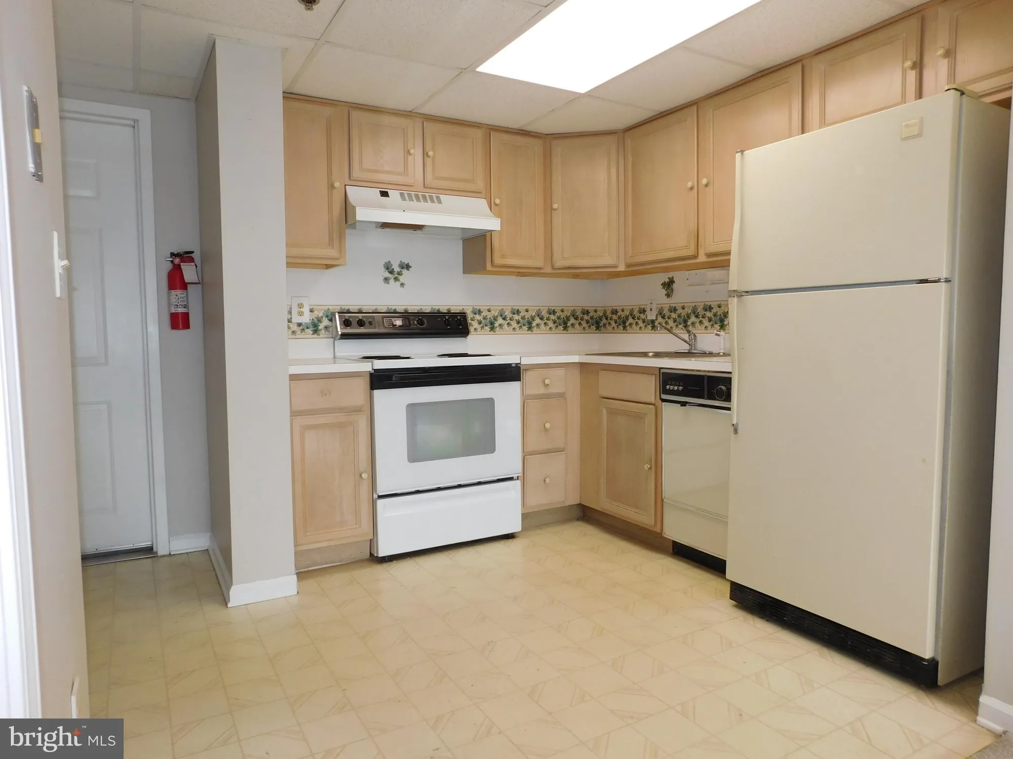 Property Slideshow image 6 of 16 | 4108 centennial sta 410, Warminster, PA, 18974