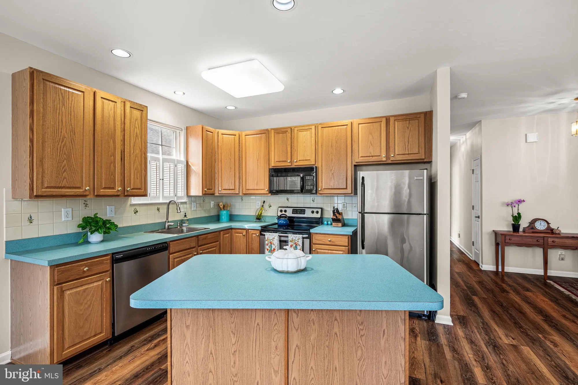 Property Slideshow image 10 of 43 | 603 w gray fox ln, Glen Mills, PA, 19342