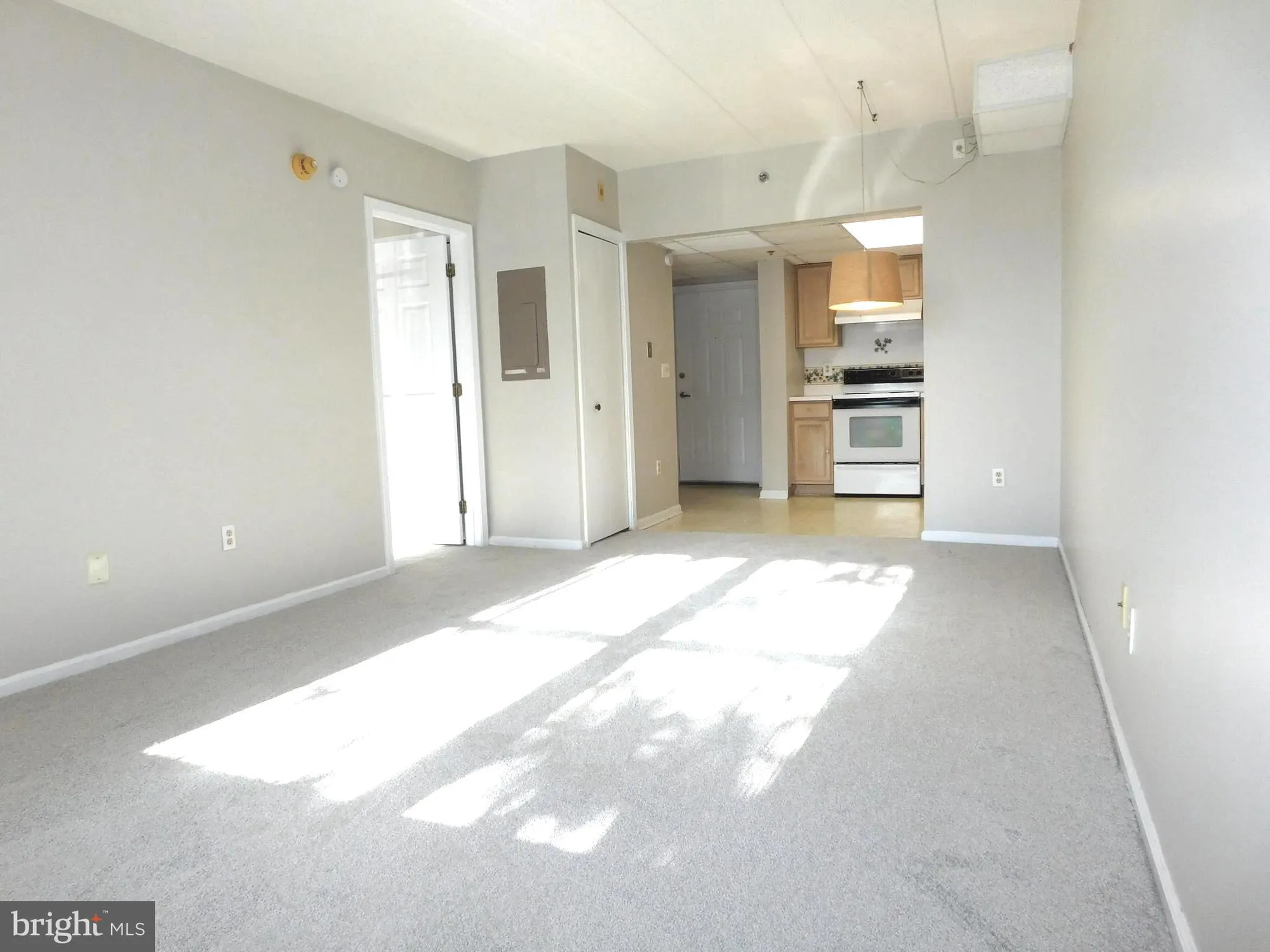 Property Slideshow image 4 of 16 | 4108 centennial sta 410, Warminster, PA, 18974