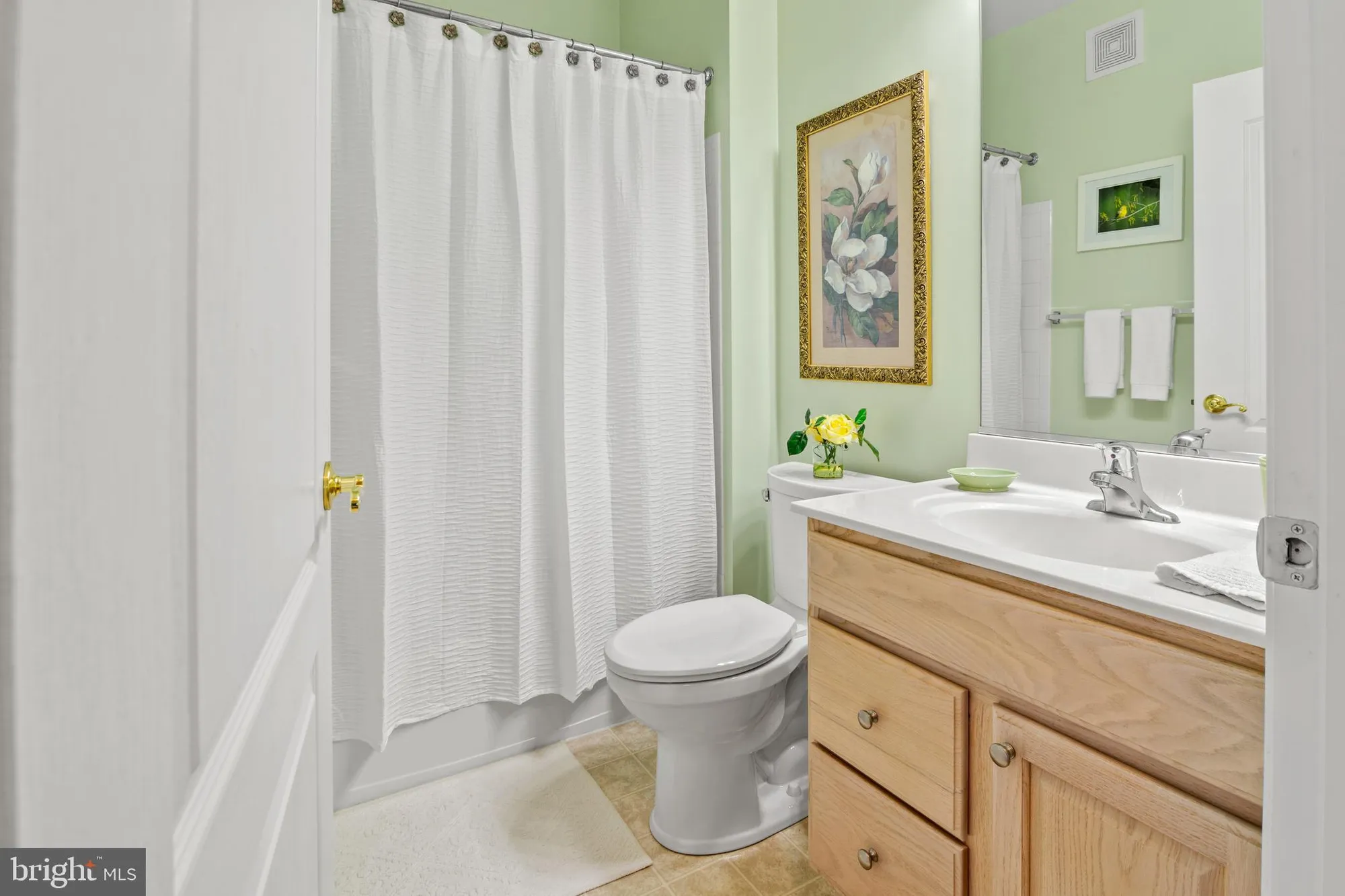 Property Slideshow image 13 of 35 | 8615 wandering fox trl 406, Odenton, MD, 21113