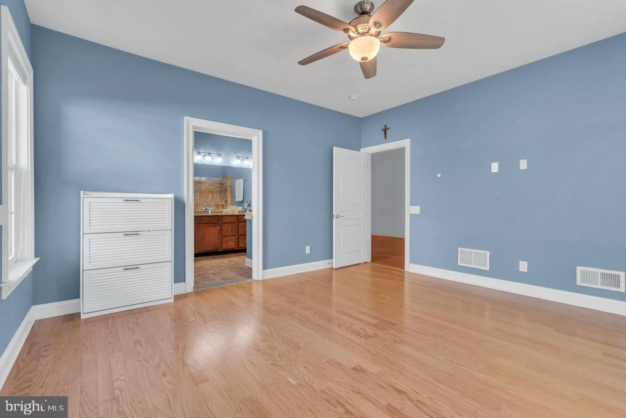Property Slideshow image 17 of 31 | 239 sparrow dr, Hamilton, NJ, 08690