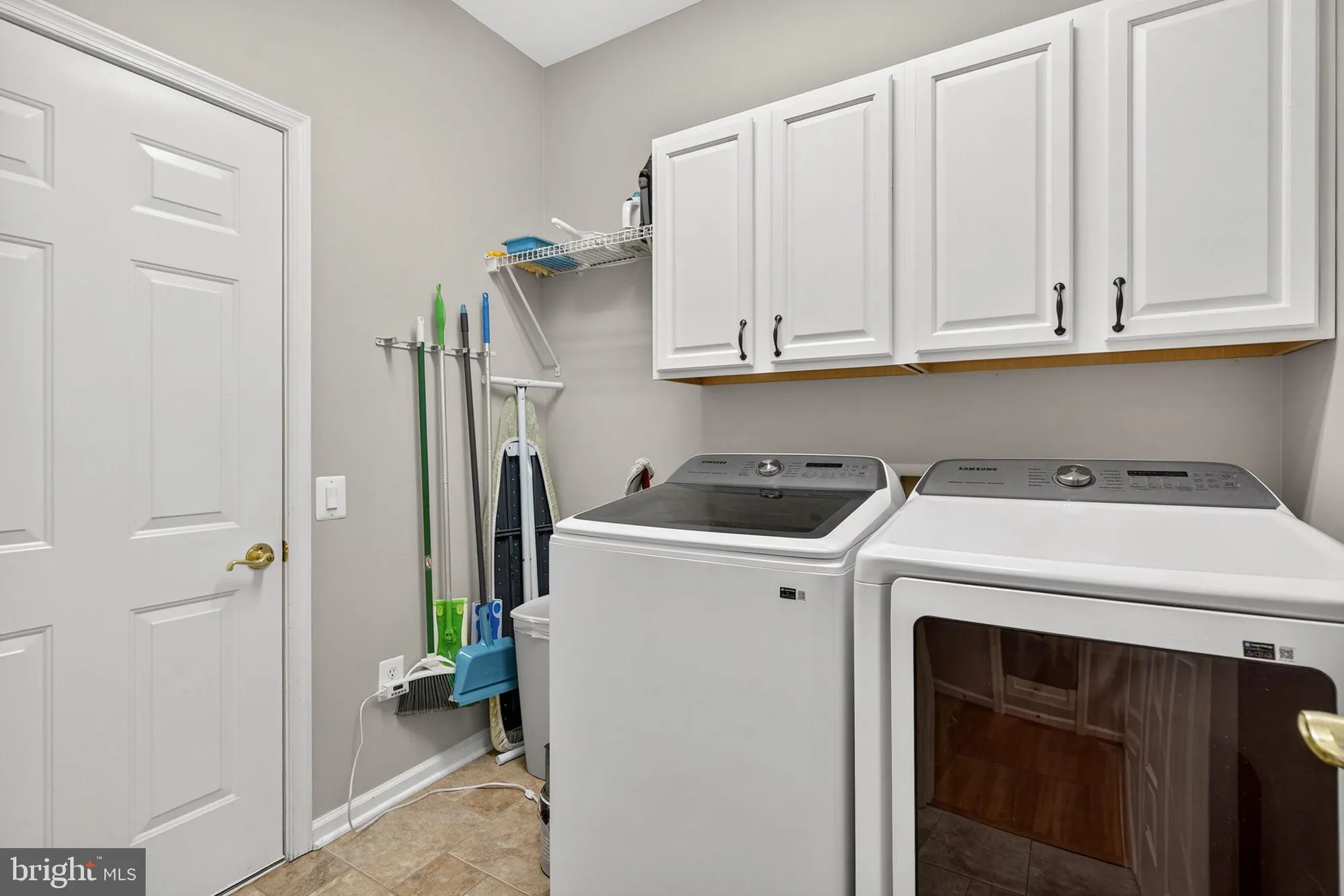 Property Slideshow image 12 of 54 | 19 hanover ct, Fredericksburg, VA, 22406
