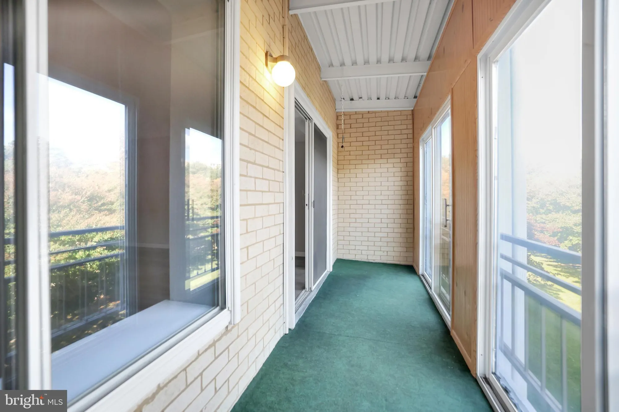 Property Slideshow image 17 of 27 | 15121 glade dr 13-2f, Silver Spring, MD, 20906
