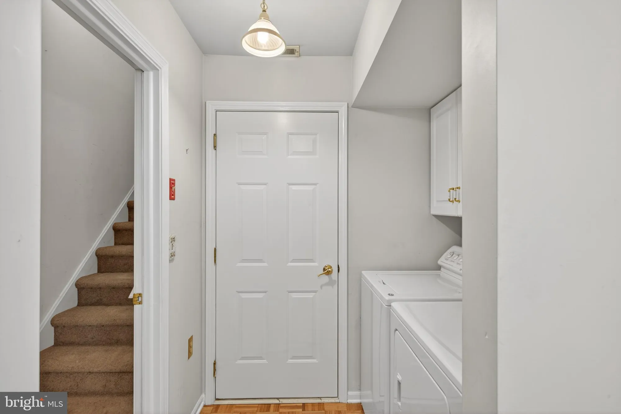 Property Slideshow image 10 of 25 | 62 woolsey ct, Pennington, NJ, 08534