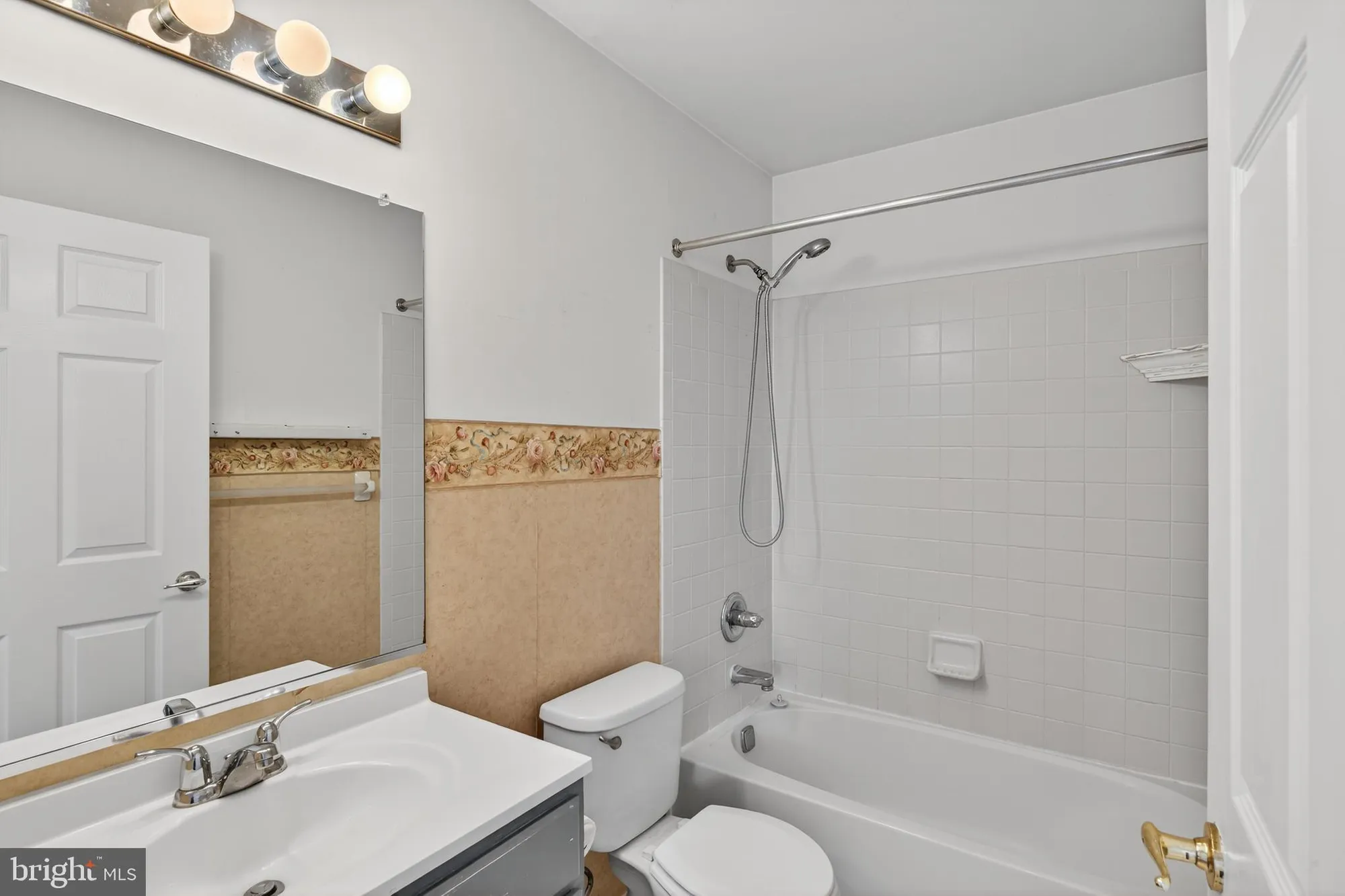 Property Slideshow image 16 of 25 | 62 woolsey ct, Pennington, NJ, 08534