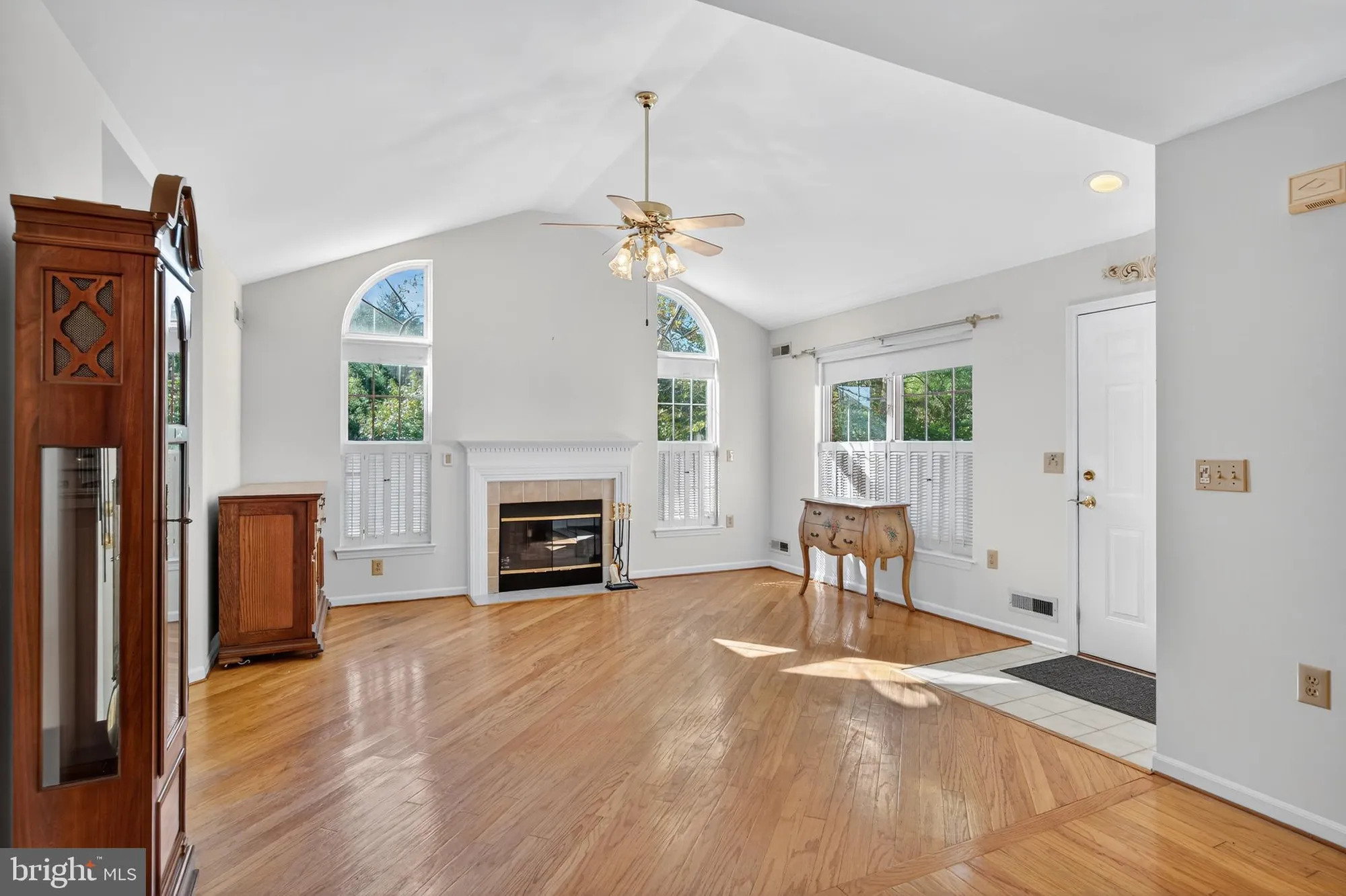 Property Slideshow image 22 of 25 | 62 woolsey ct, Pennington, NJ, 08534