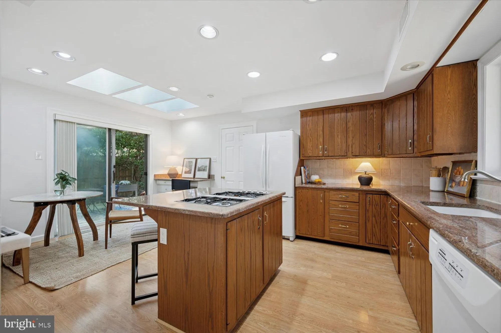 Property Slideshow image 7 of 25 | 3 hounds run ln, Blue Bell, PA, 19422