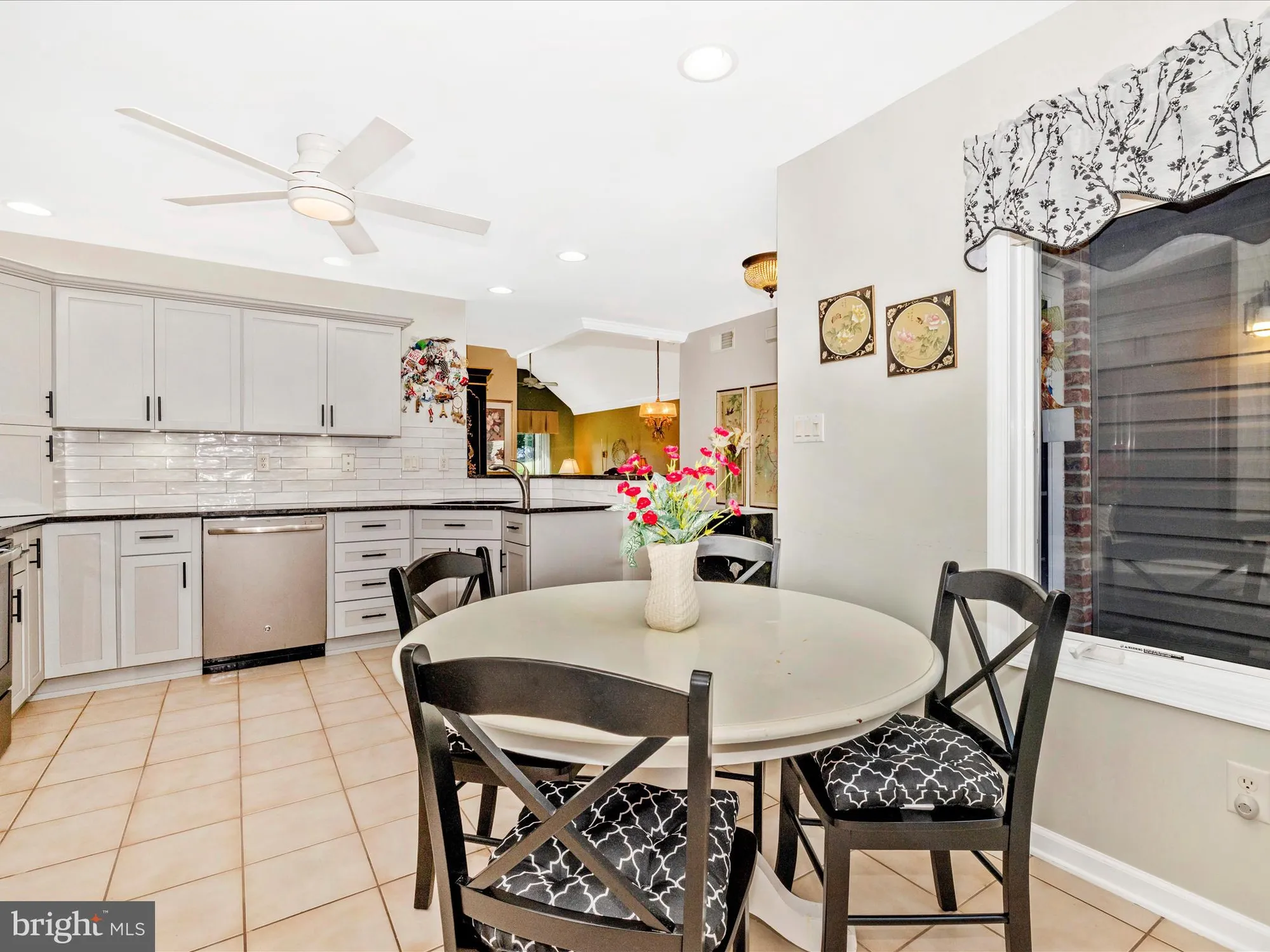 Property Slideshow image 17 of 52 | 2375 aronimink cir, Fayetteville, PA, 17222