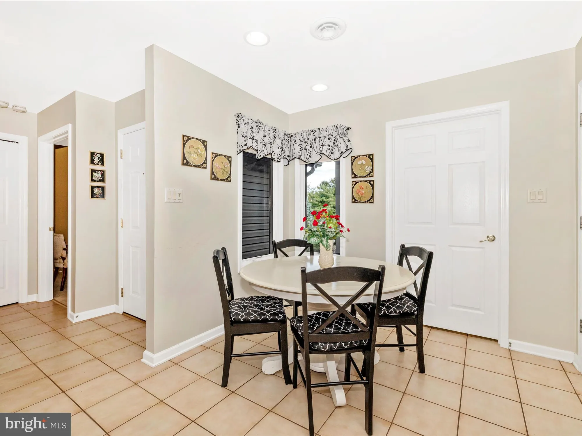 Property Slideshow image 15 of 52 | 2375 aronimink cir, Fayetteville, PA, 17222