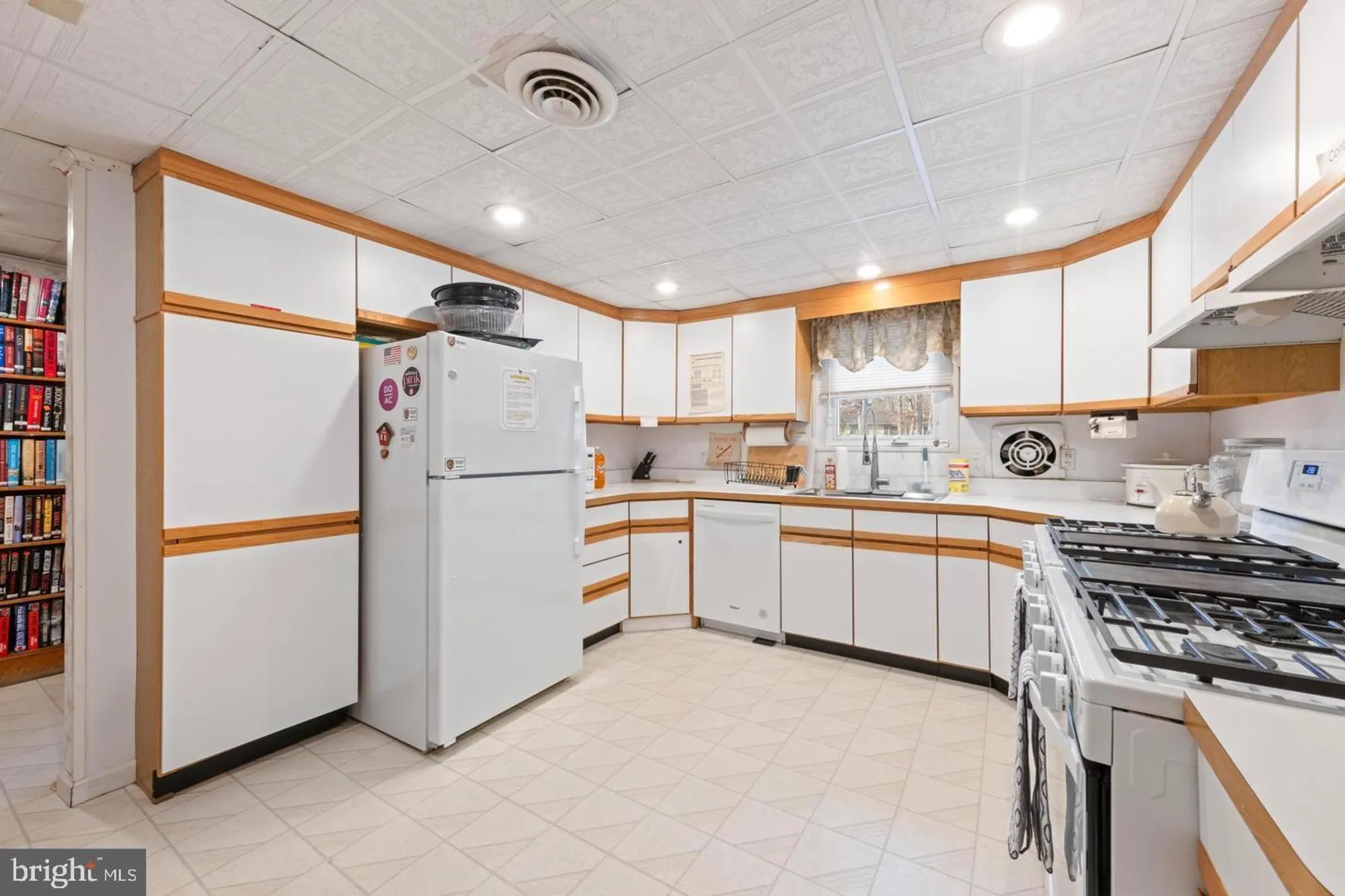 Property Slideshow image 15 of 18 | 10 acorn rd, Stafford Township, NJ, 08050