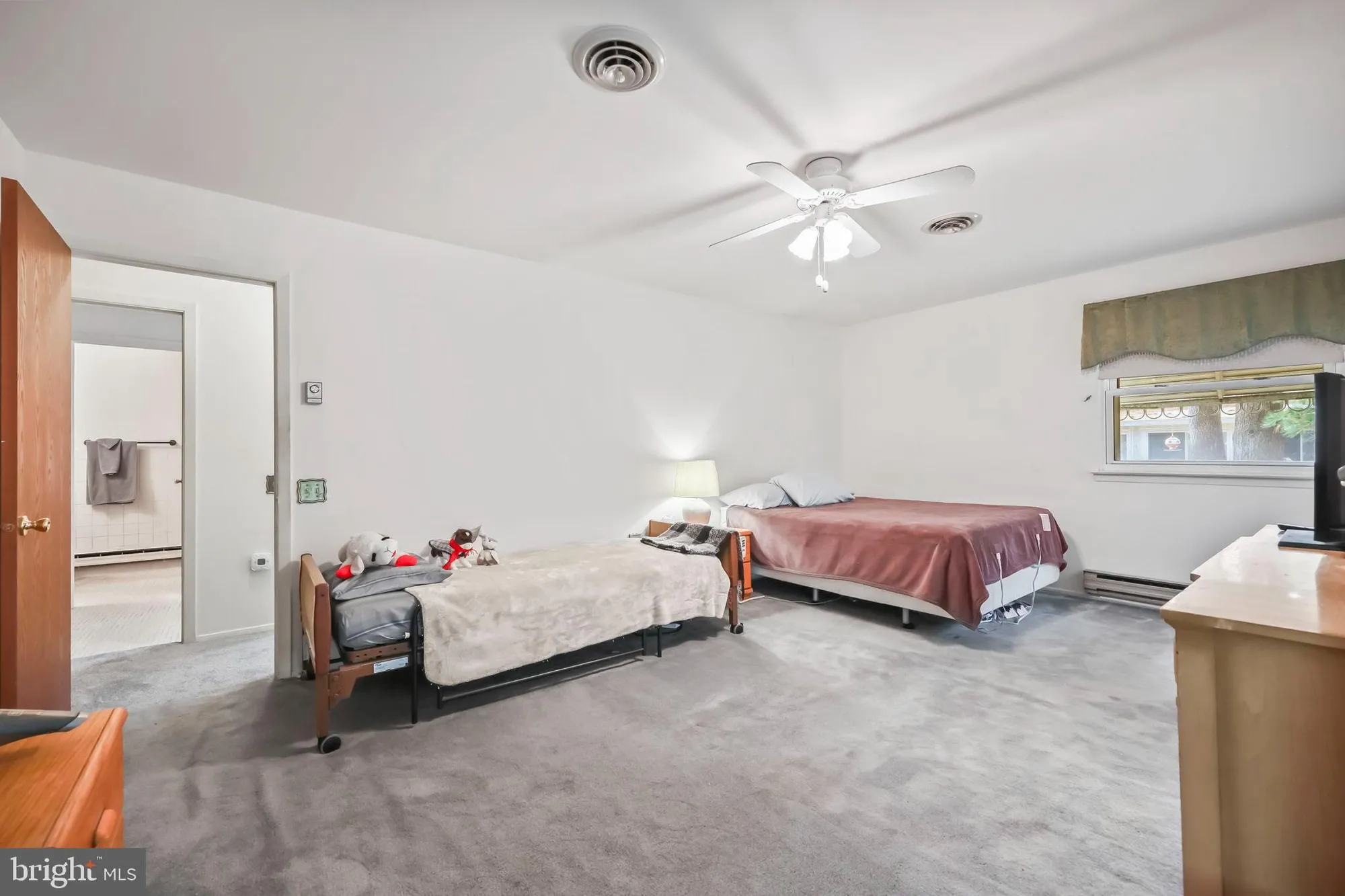 Property Slideshow image 8 of 19 | 153 sunset rd, Whiting, NJ, 08759