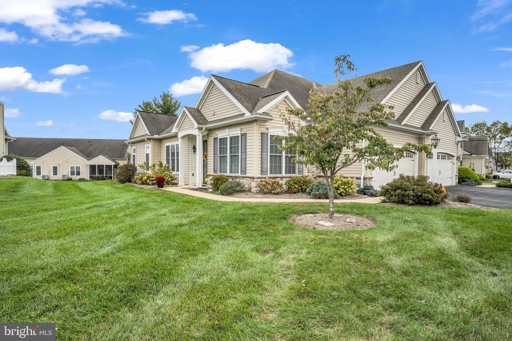 Property Slideshow image 30 of 33 | 110 bluebell dr, Mechanicsburg, PA, 17050
