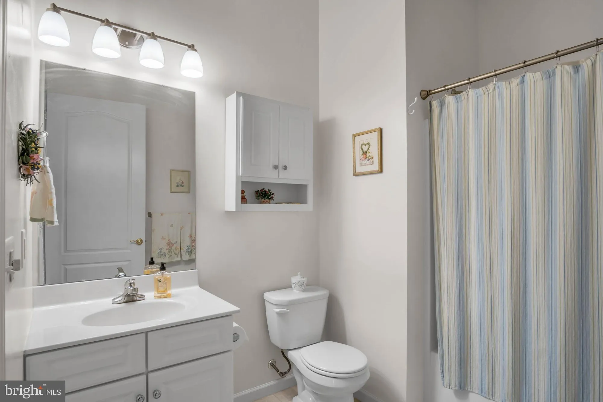 Property Slideshow image 15 of 33 | 110 bluebell dr, Mechanicsburg, PA, 17050
