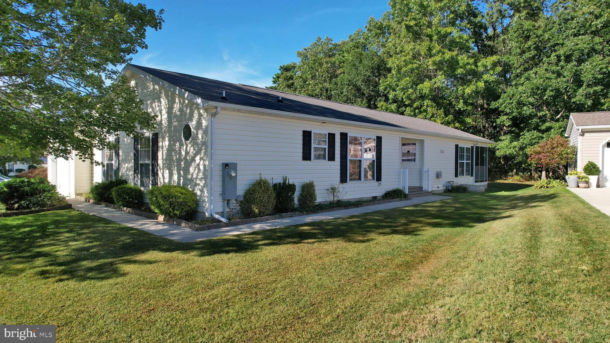 Property Slideshow image 1 of 39 | 72 knollwood dr, Mays Landing, NJ, 08330