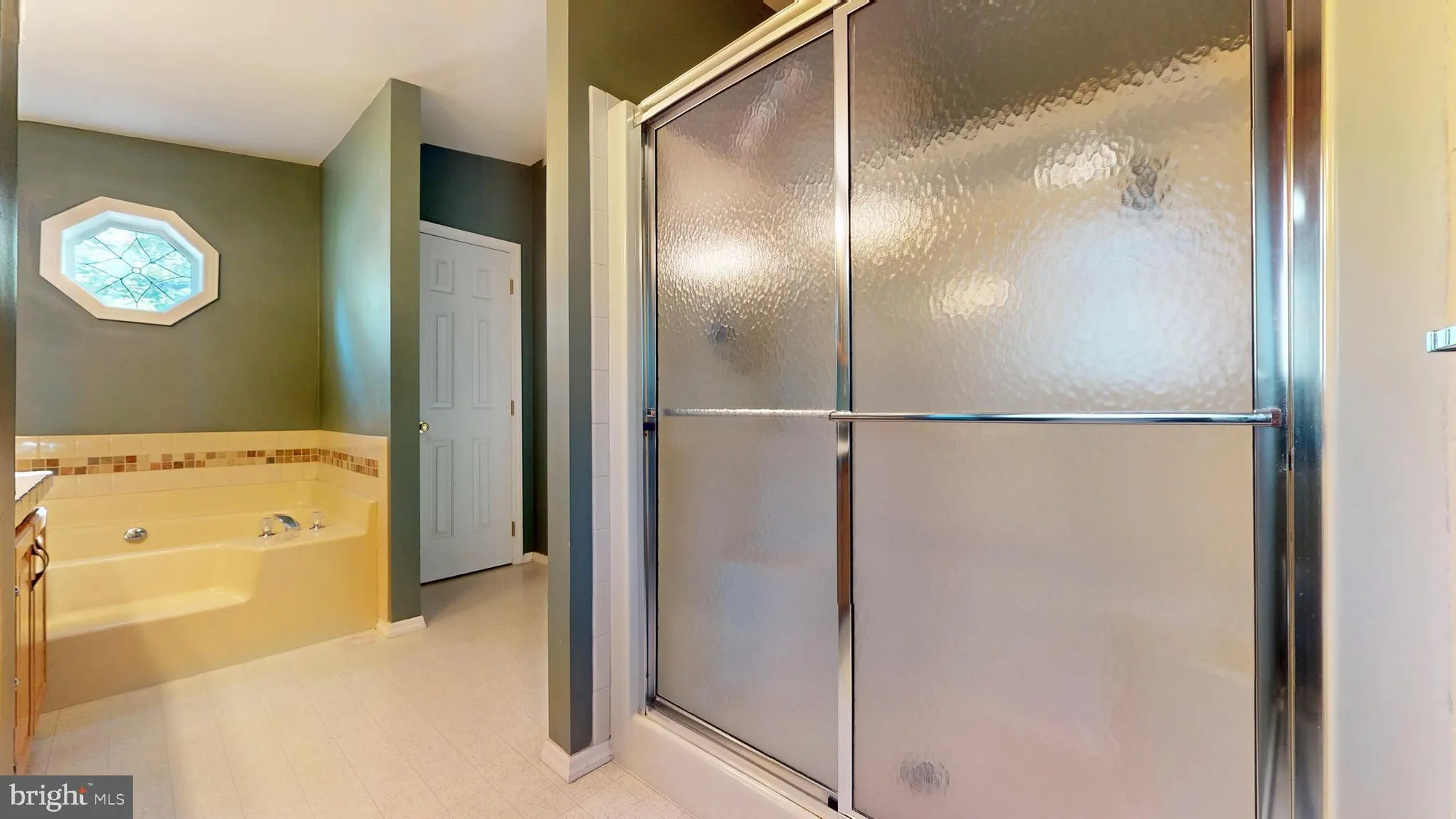 Property Slideshow image 32 of 39 | 72 knollwood dr, Mays Landing, NJ, 08330