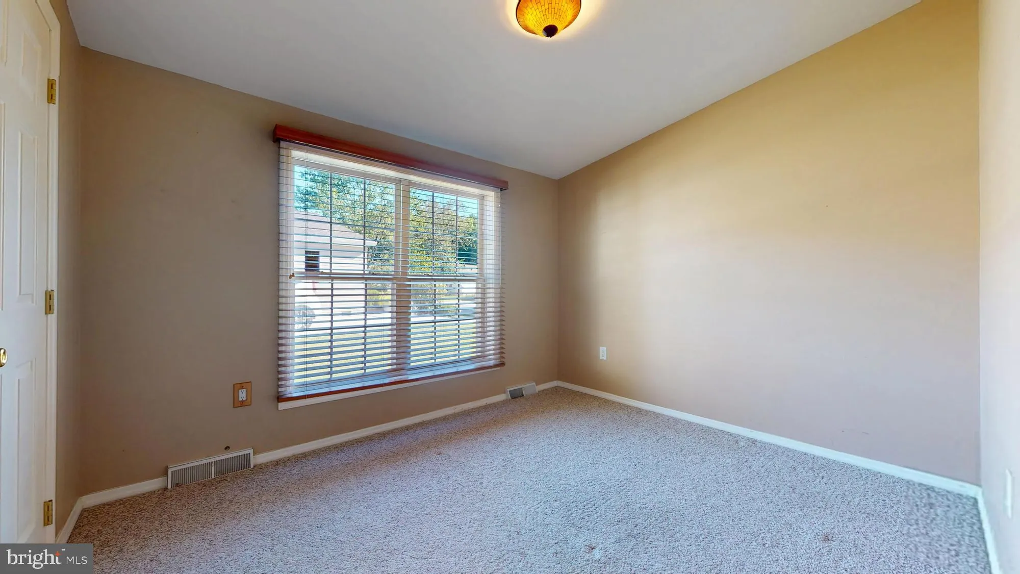 Property Slideshow image 19 of 39 | 72 knollwood dr, Mays Landing, NJ, 08330