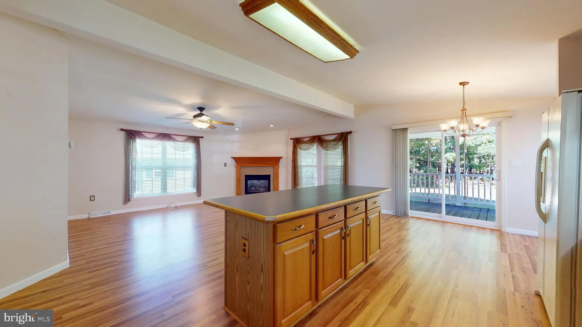 Property Slideshow image 4 of 39 | 72 knollwood dr, Mays Landing, NJ, 08330