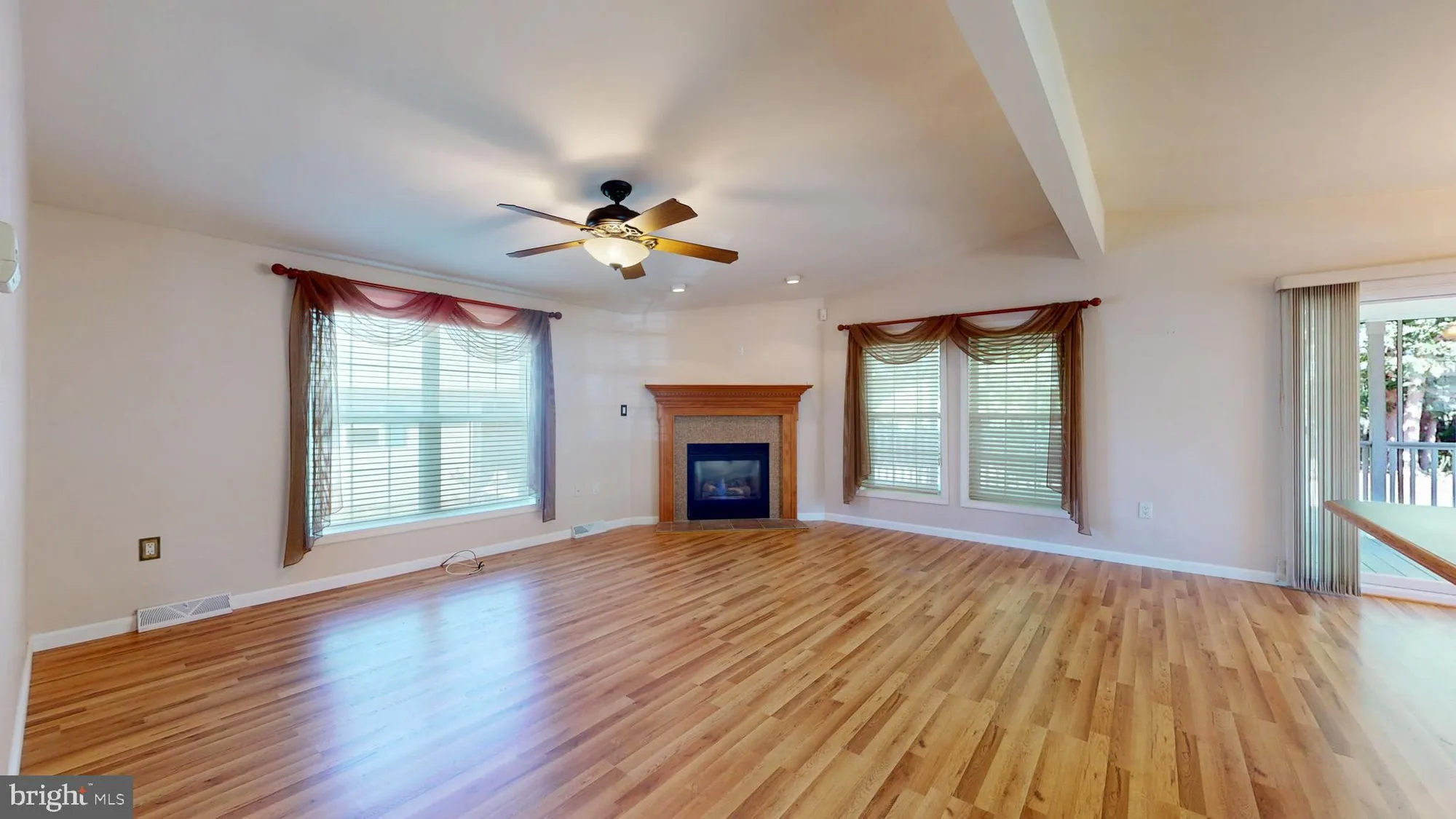 Property Slideshow image 8 of 39 | 72 knollwood dr, Mays Landing, NJ, 08330